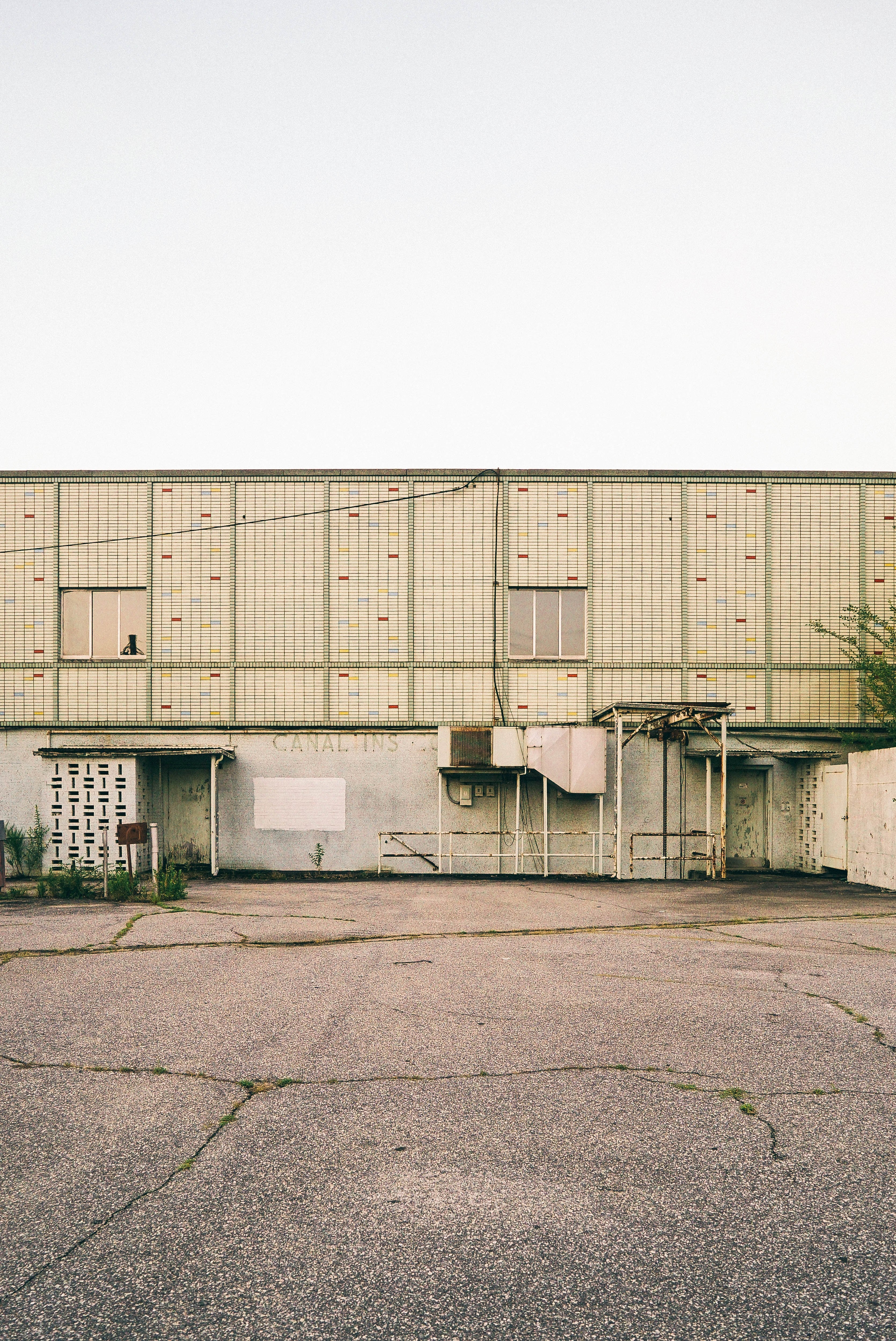building architecture warehouse and industrial hd, 4k, Phone HD Wallpaper
