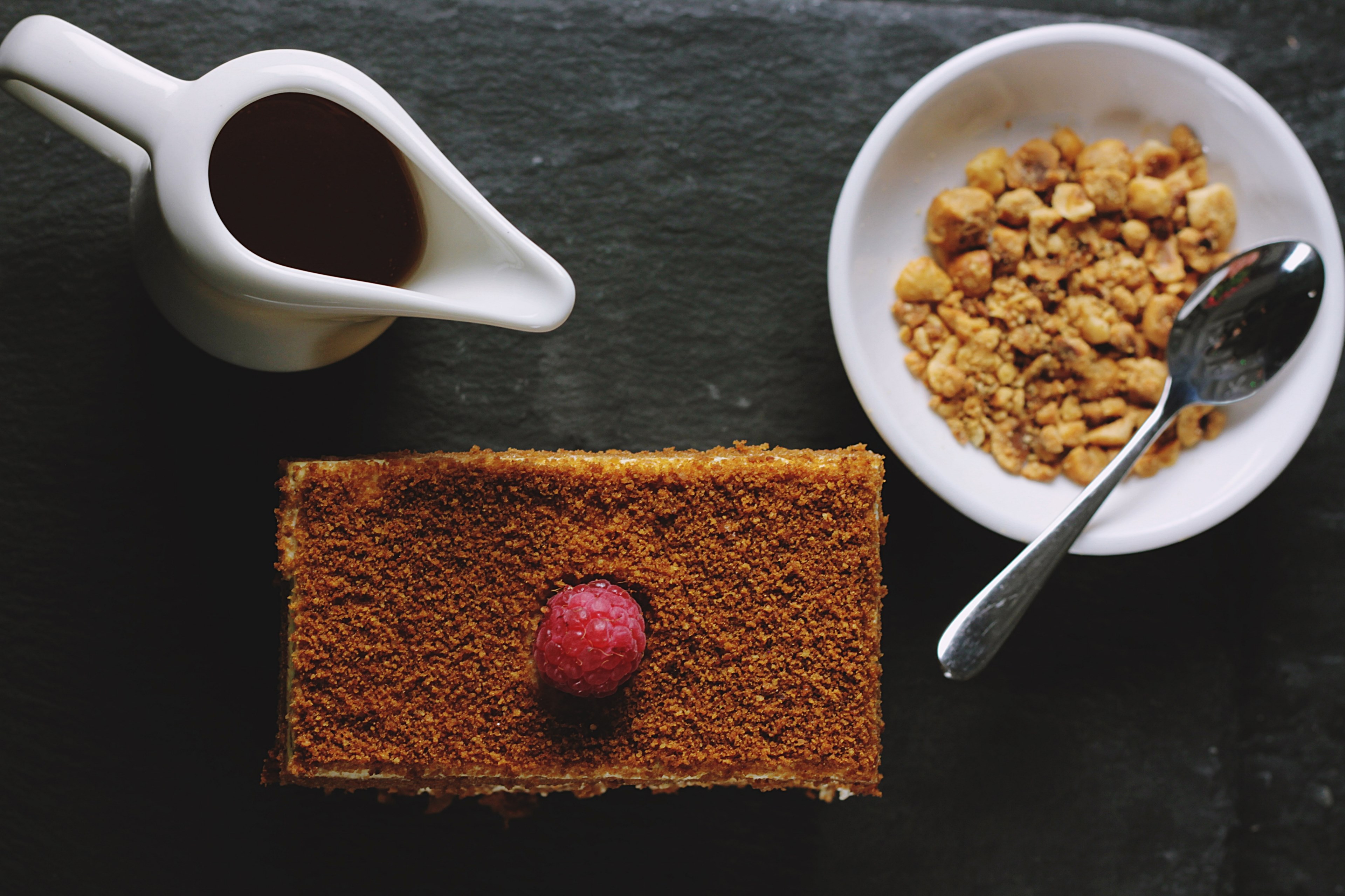 flat lay of breakfast cake syrup and hazelnuts, honey cake 4k, HD Wallpaper