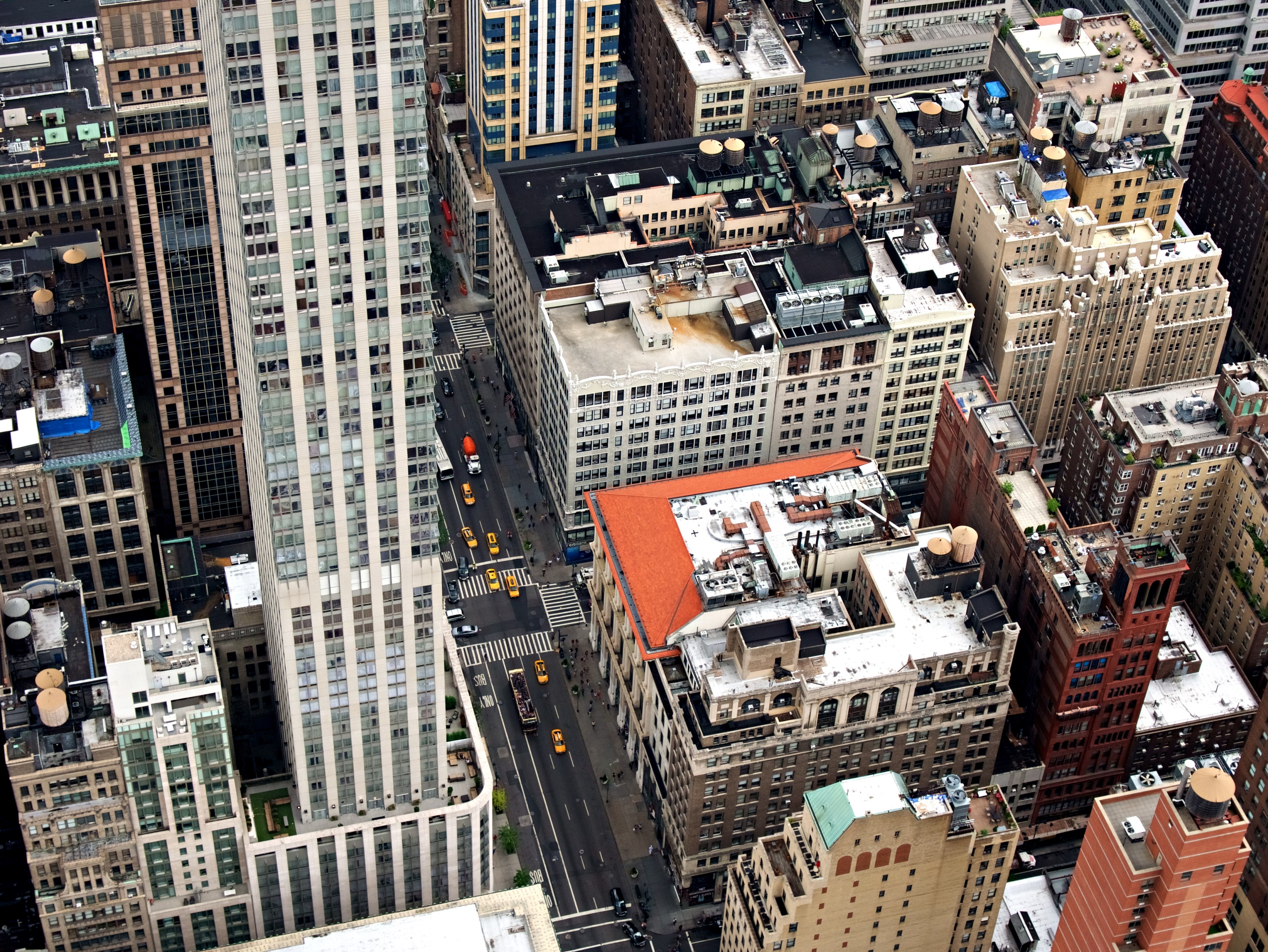 empire state building surrounded by highrises, empire neighborhood 4k, HD Wallpaper
