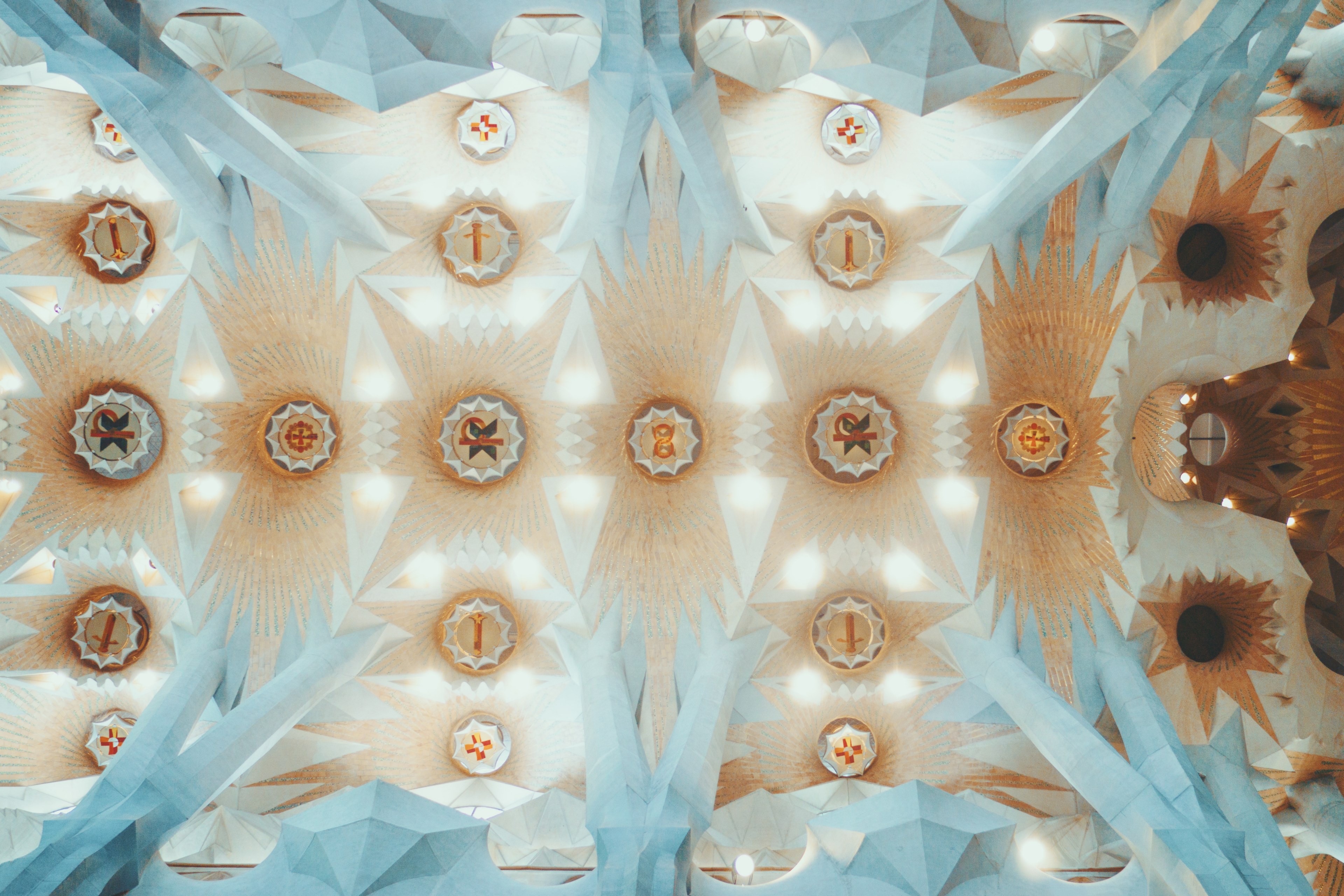 la sagrada familia ceiling view 4k, HD Wallpaper