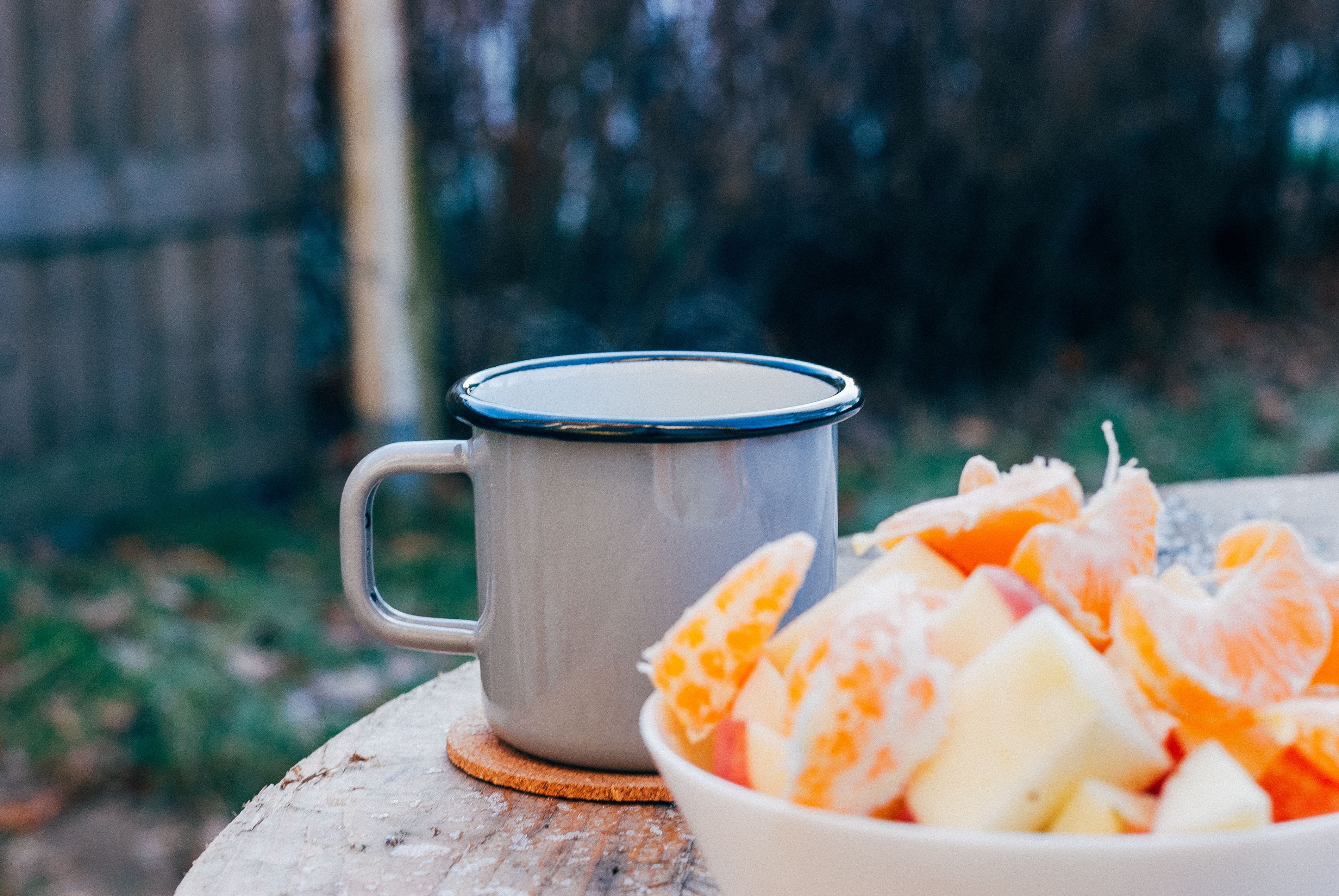 enamel cup mug and orange 4k, HD Wallpaper