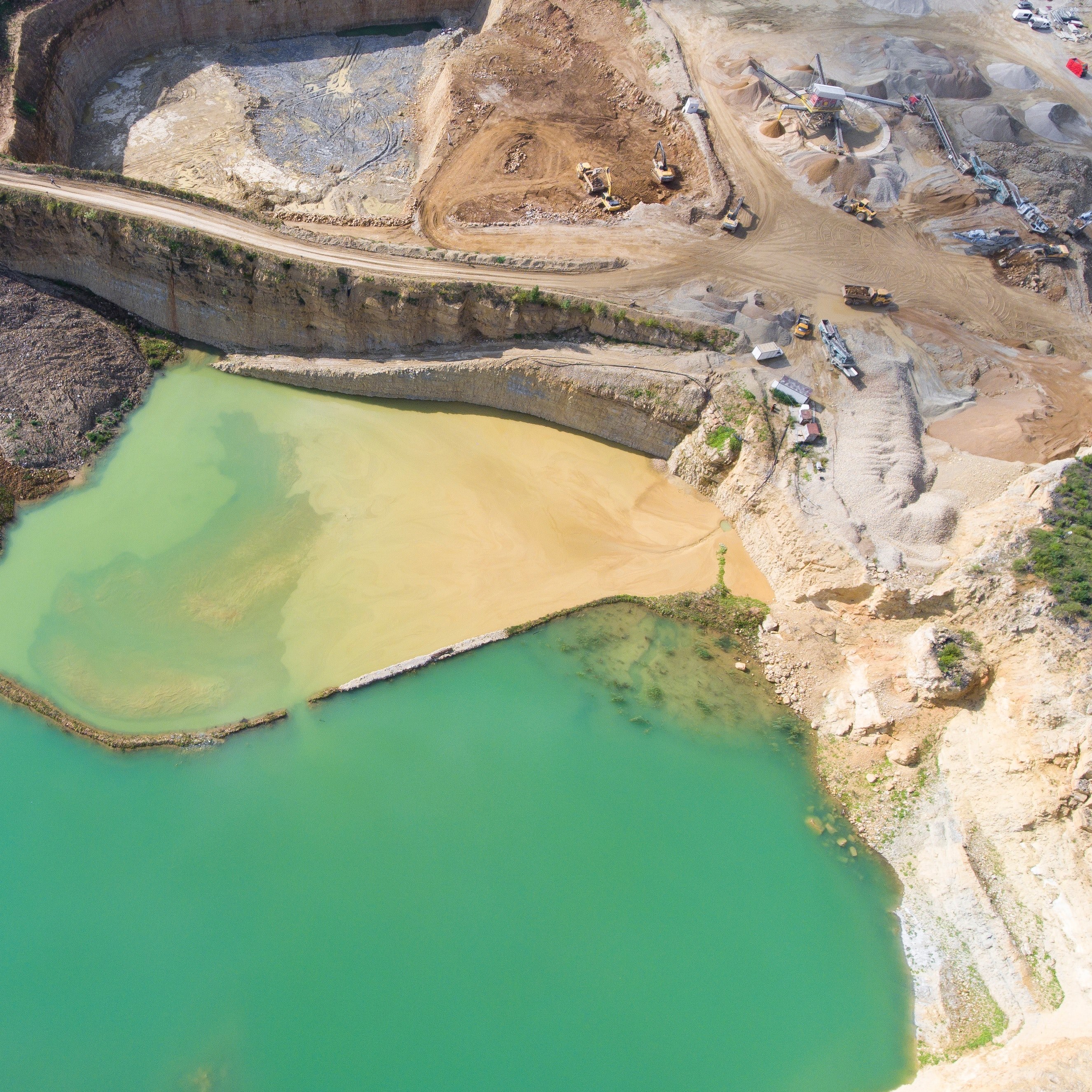 mining quarry with special equipment_ 4k, HD Wallpaper