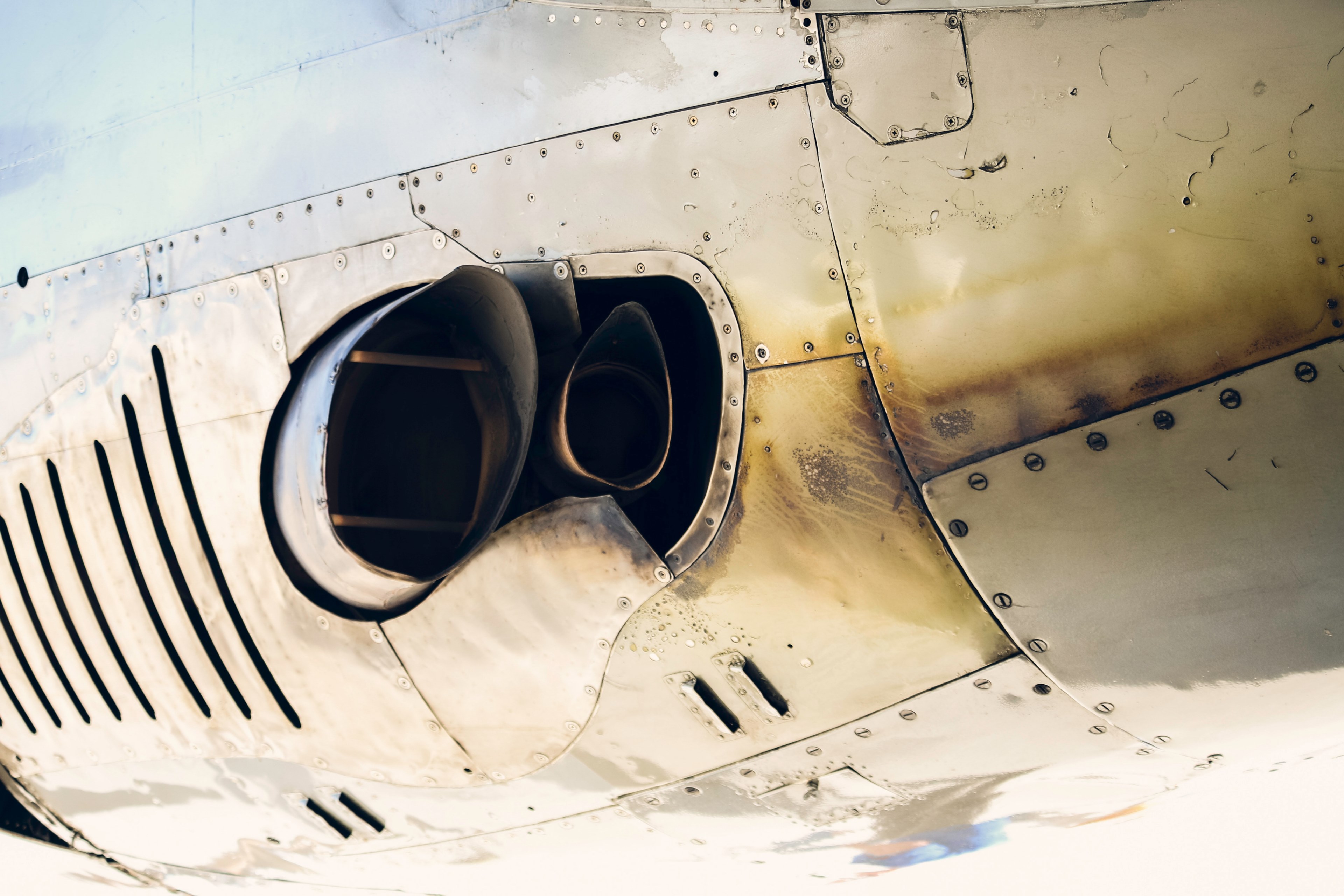 las vega exhaust engine and airport 4k, HD Wallpaper