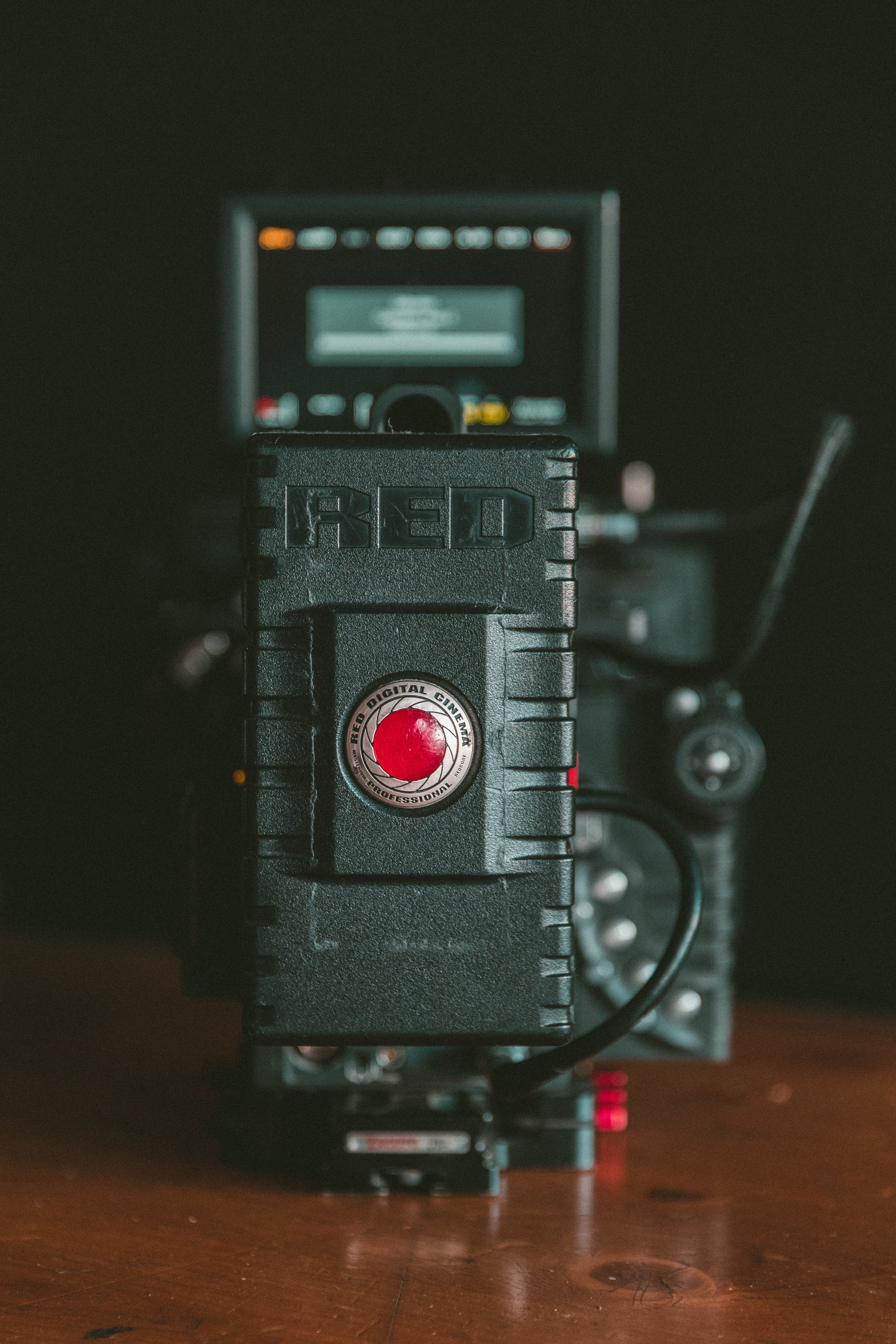 red camera equipment for filming with buttons and screen, camera battery 4k, Phone HD Wallpaper
