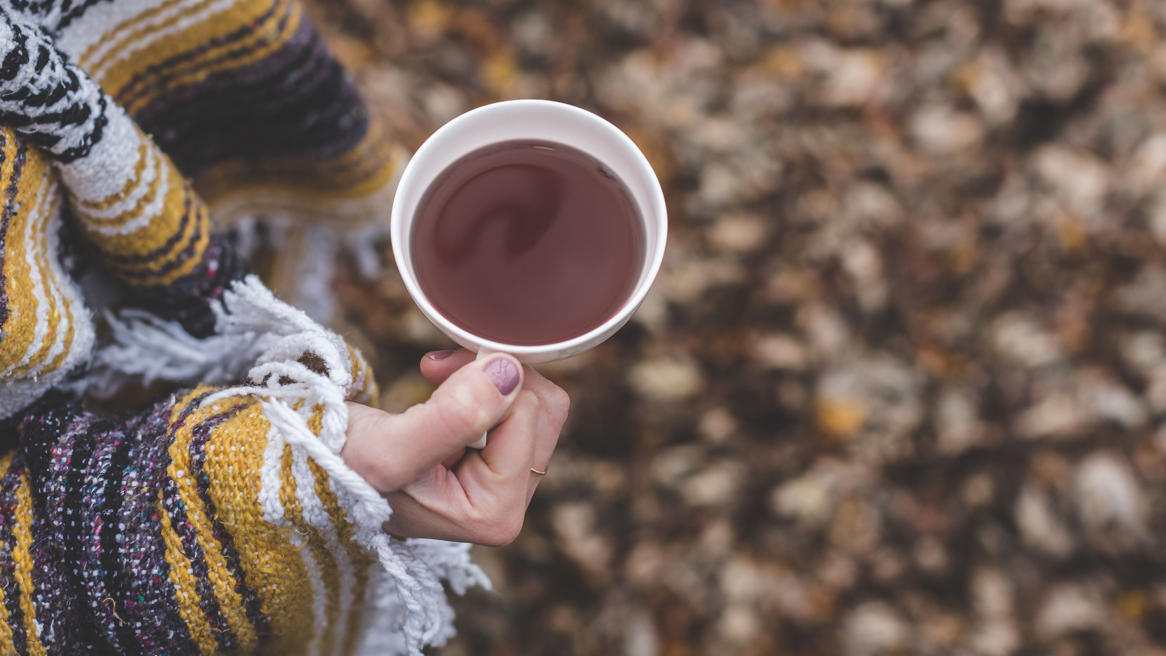 cup, tea, jacket, hand, 4k, HD Wallpaper