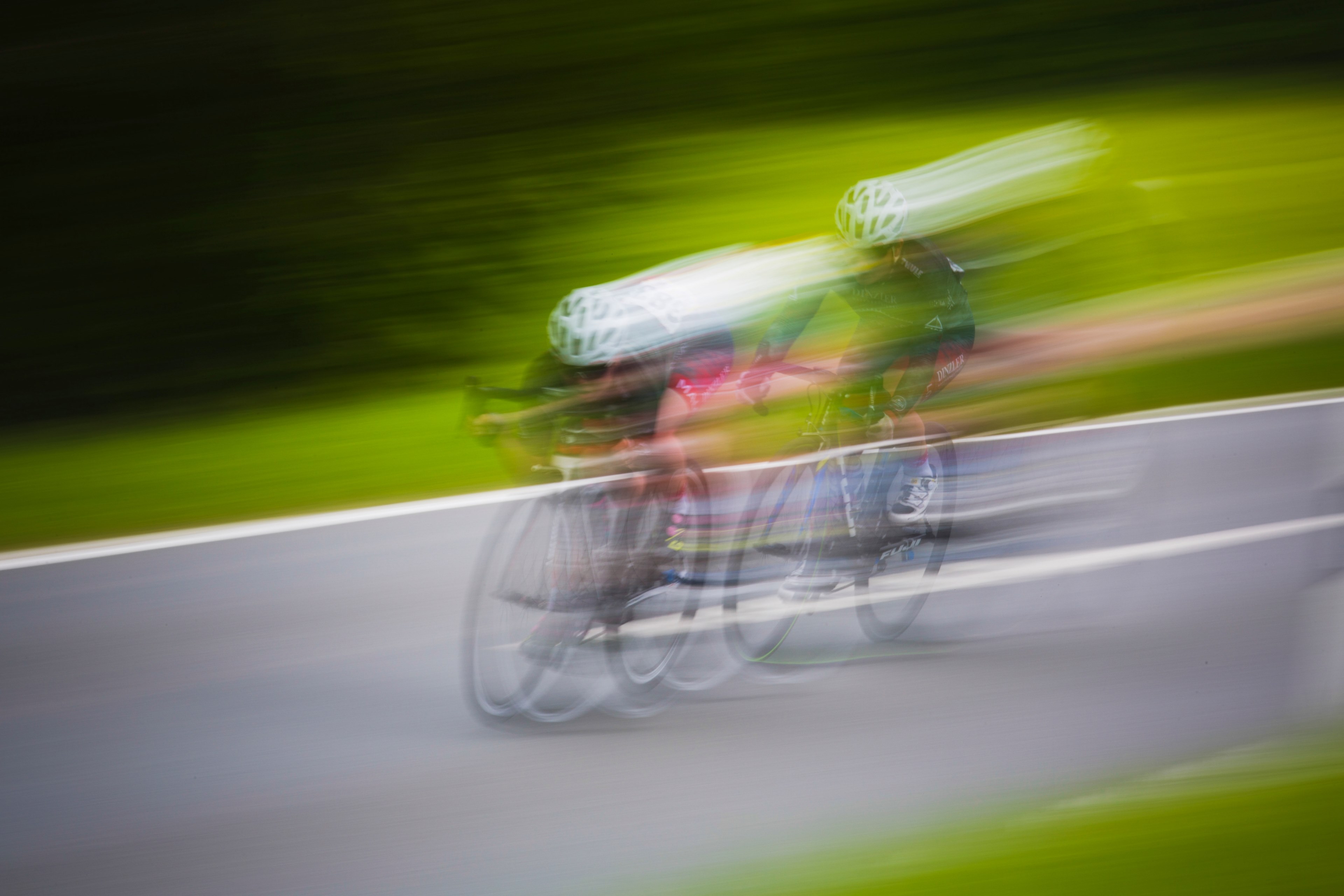 long exposure of two cyclists in helmets racing on a road, two cyclists race on road 4k, HD Wallpaper