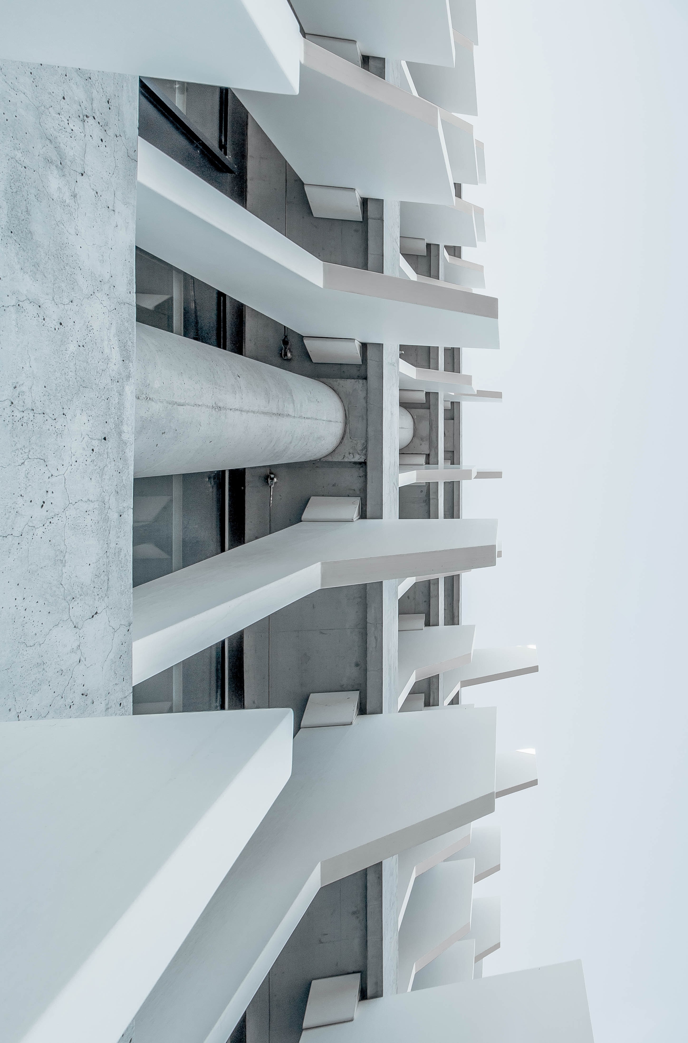 a low angle shot of a white concrete building facade in madrid, white concrete facade 4k, Phone HD Wallpaper