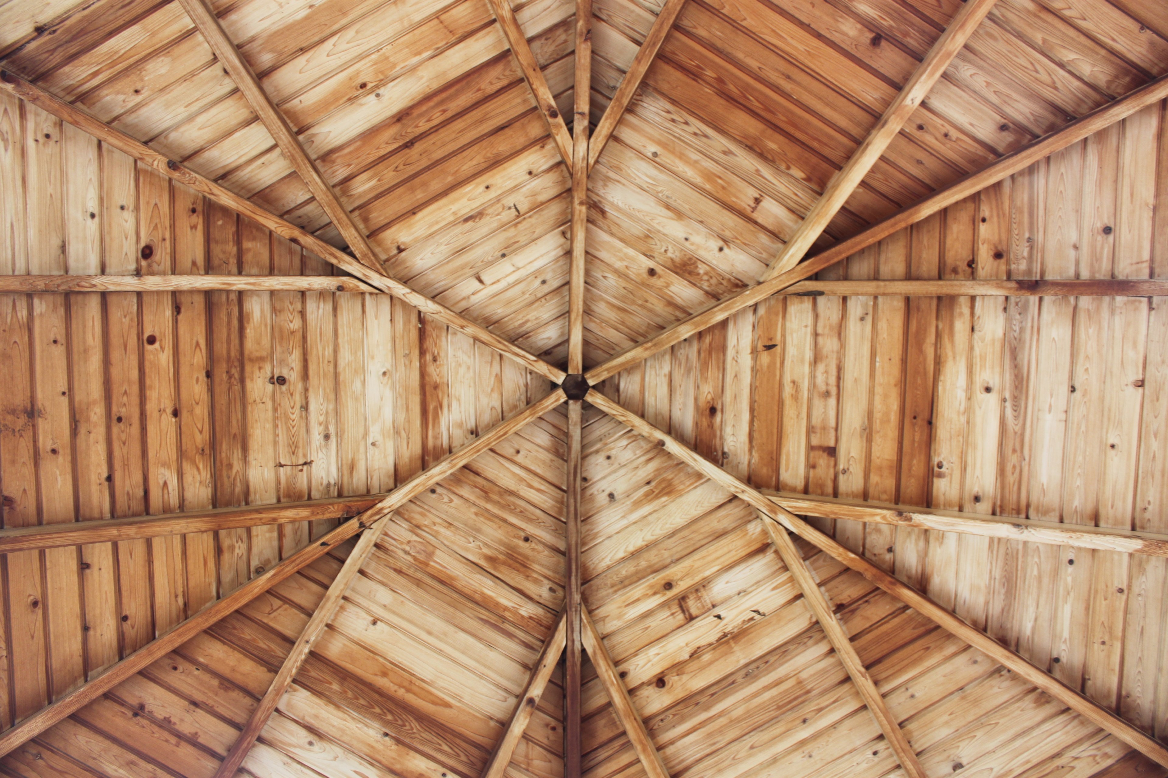 the symmetrical details of a wooden structures ceiling, _gazebo symmetry 4k, HD Wallpaper
