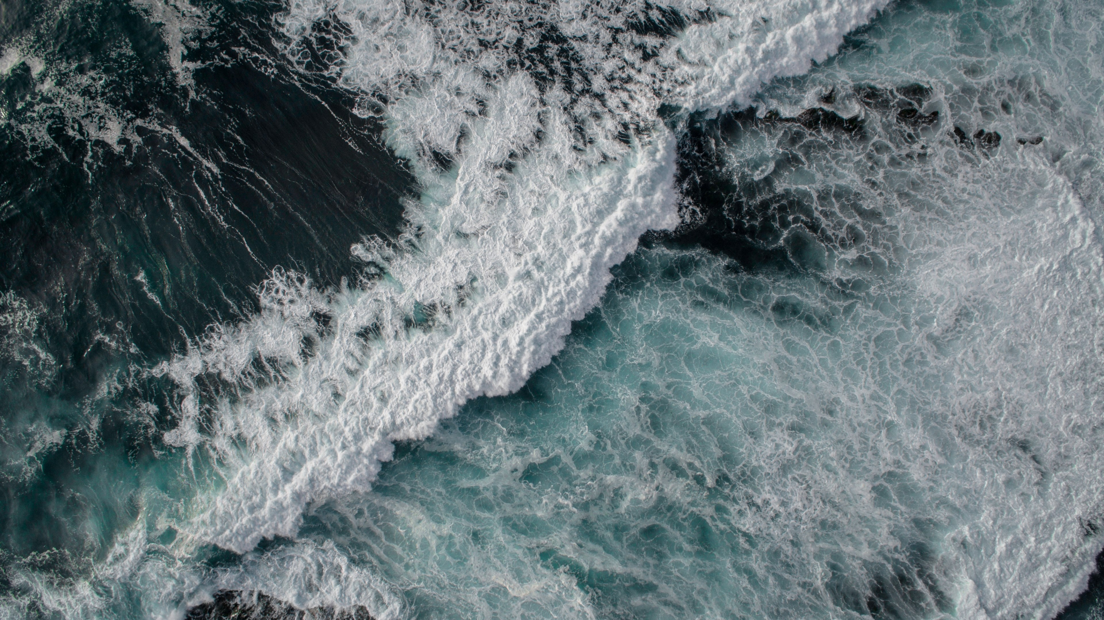 drone view of ocean wave at childrens pool beach, la jolla waves 4k, HD Wallpaper