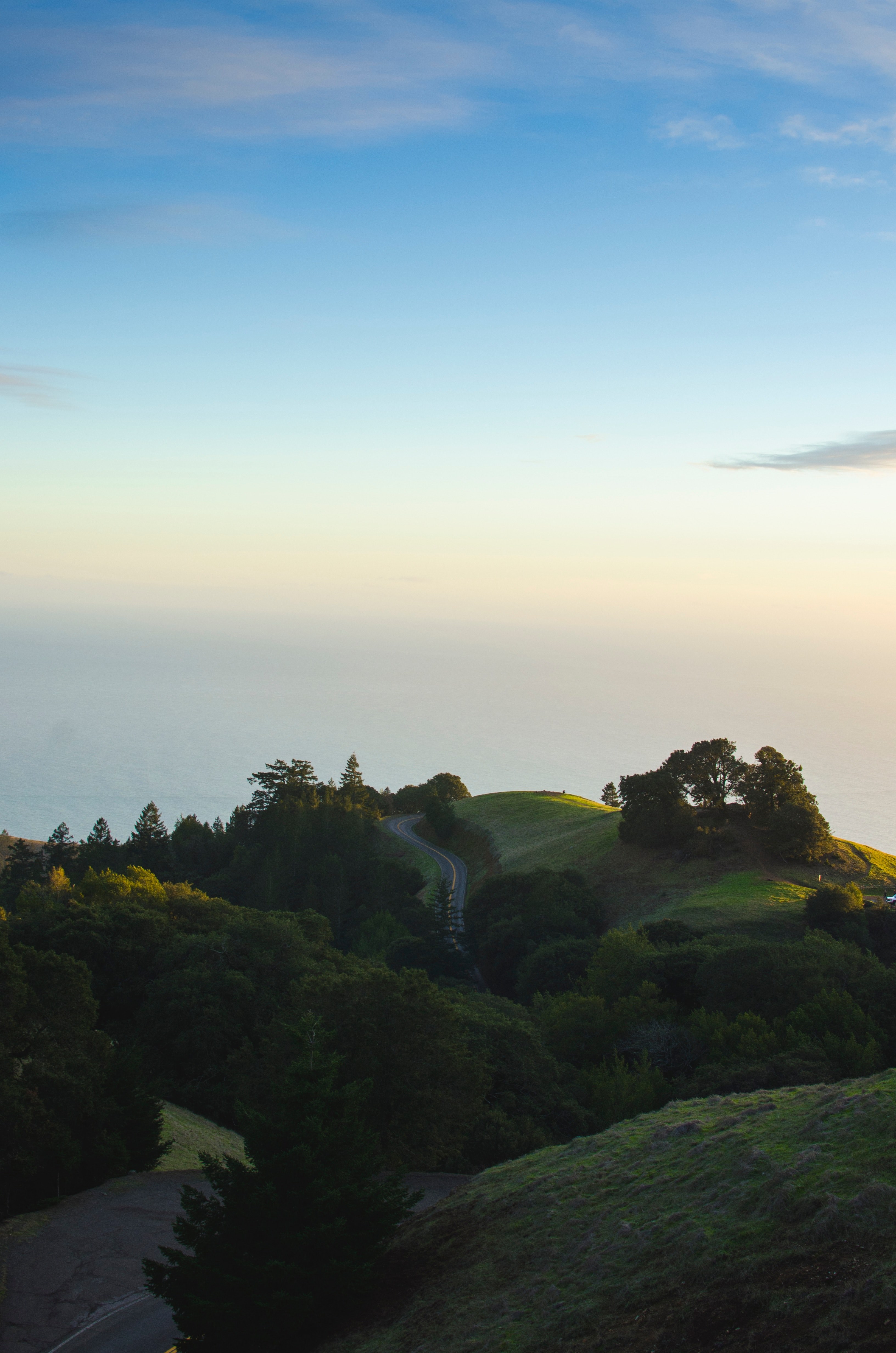 a winding road going up green hills in mount tamalpais state park, winding road on hills 4k, Phone HD Wallpaper