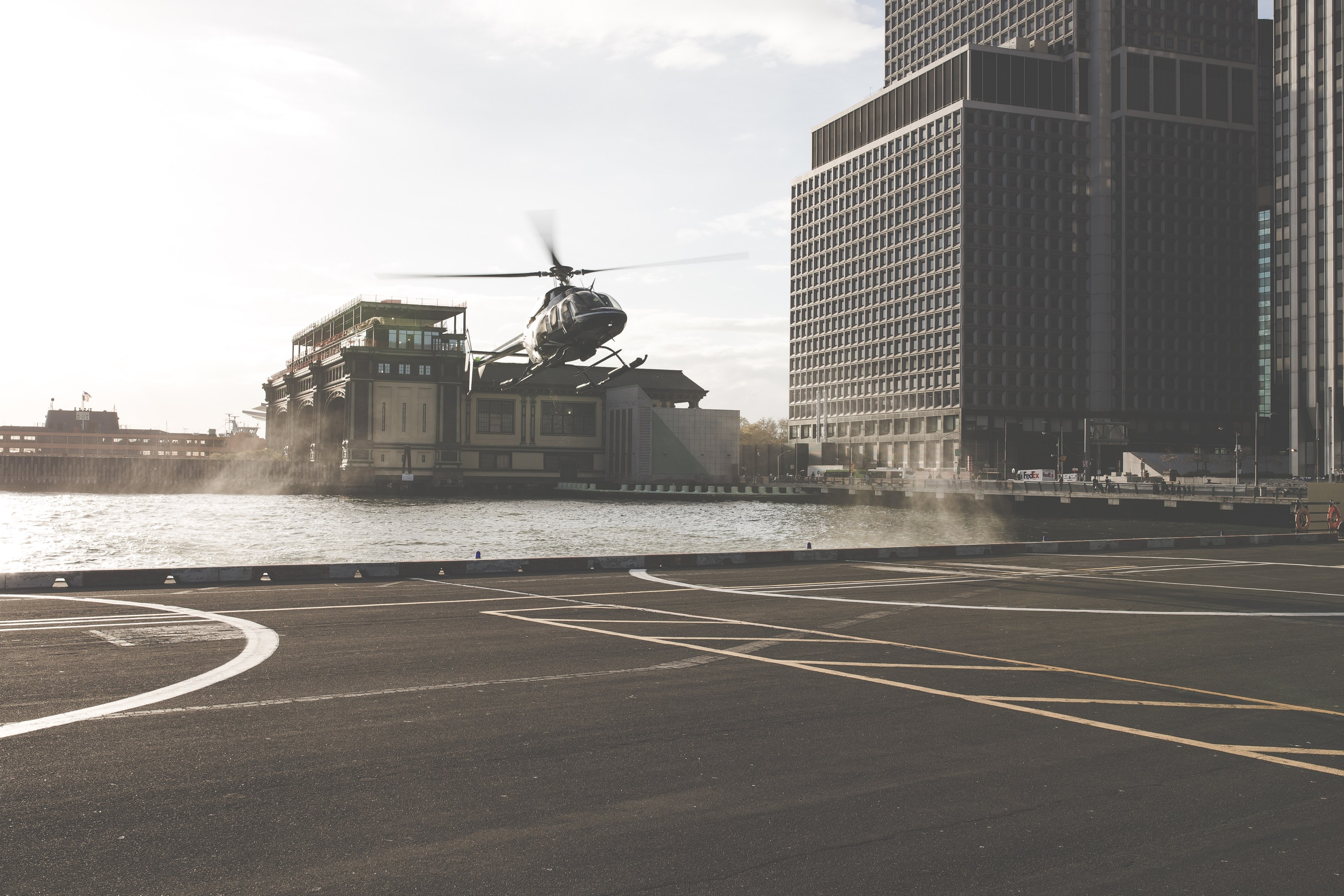 helicopter helipad landing and takeoff 4k, HD Wallpaper