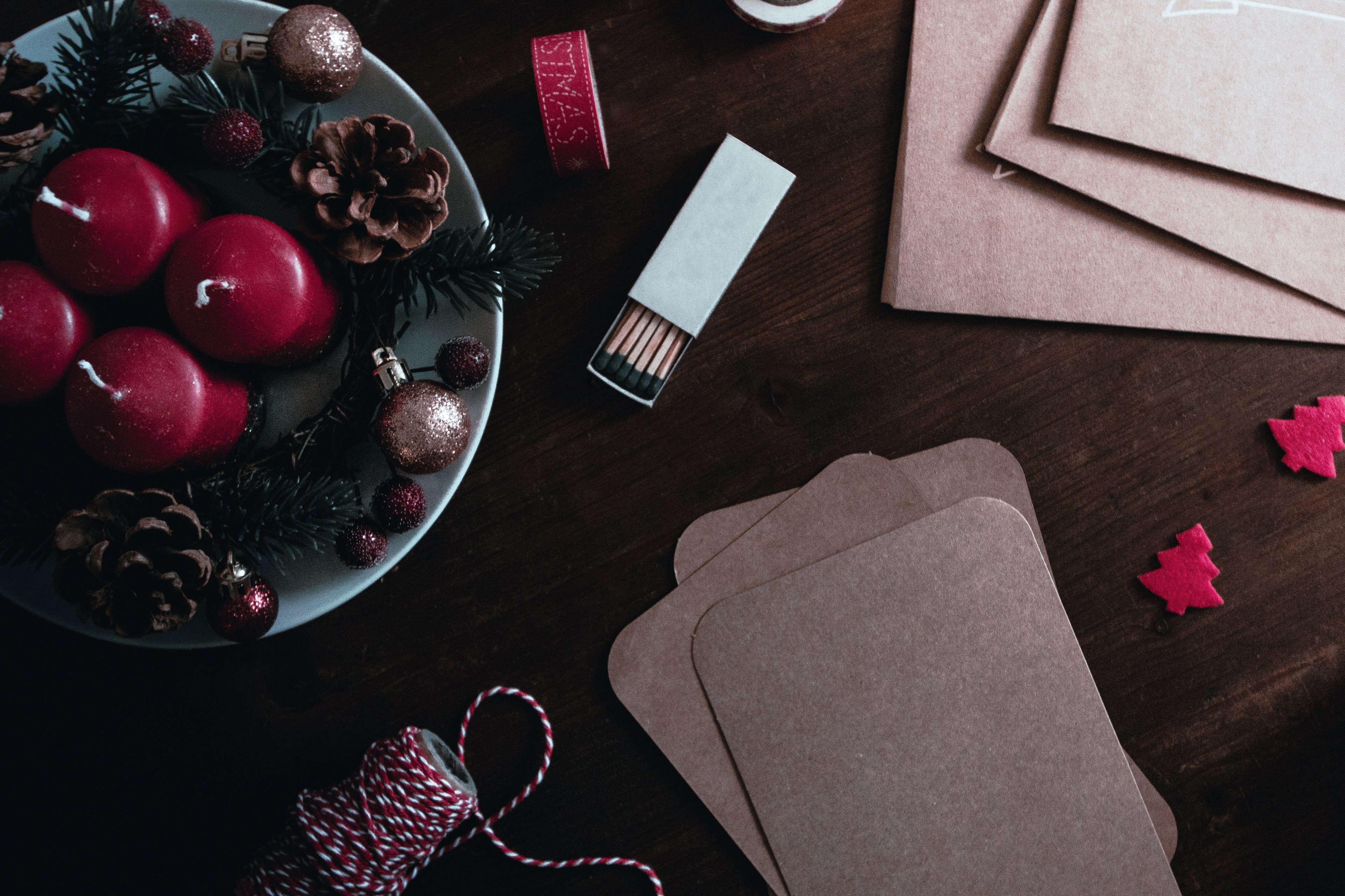 flatlay bowl cones and pine cone 4k, HD Wallpaper