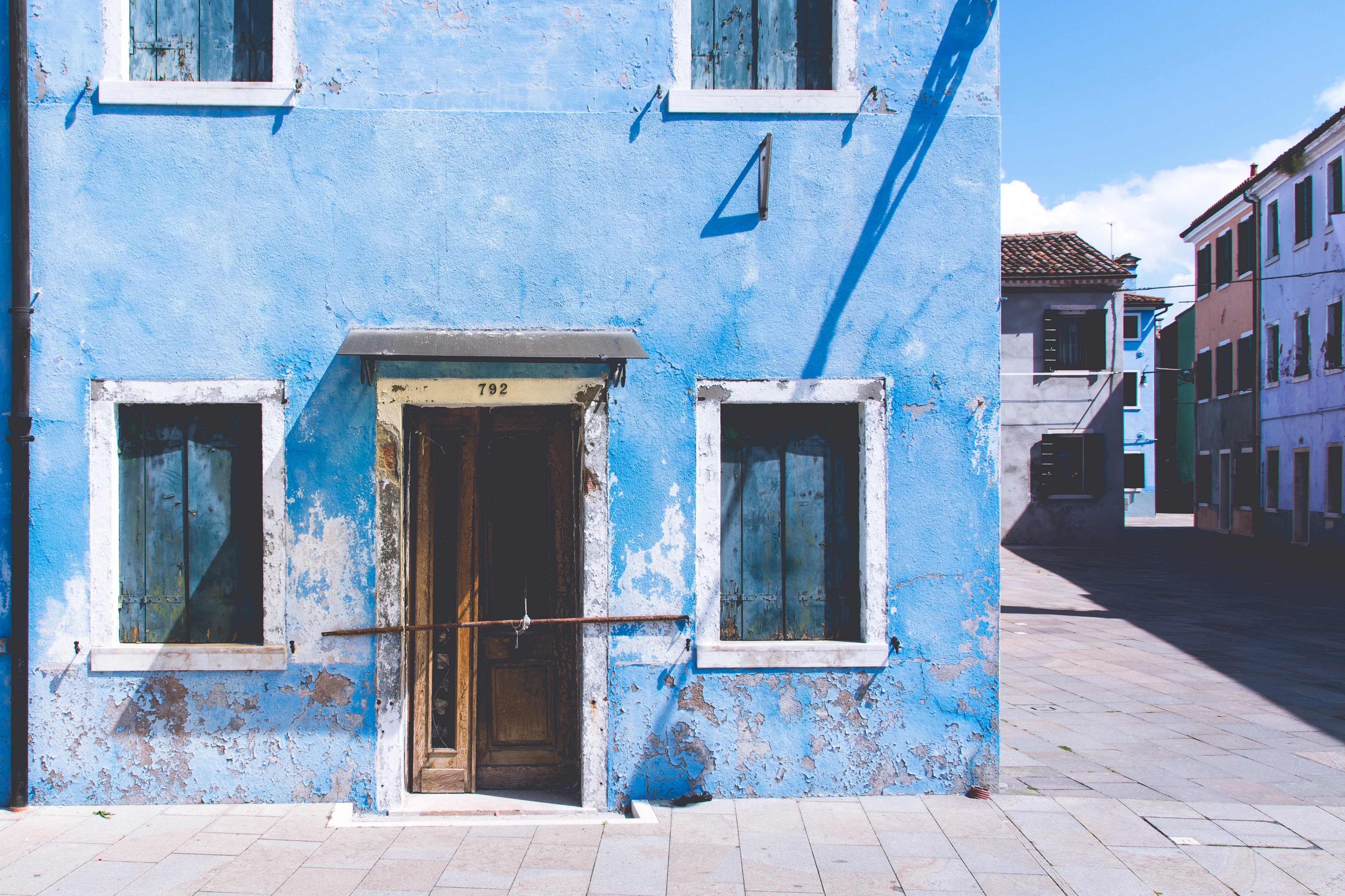 house facade building and home 4k, HD Wallpaper