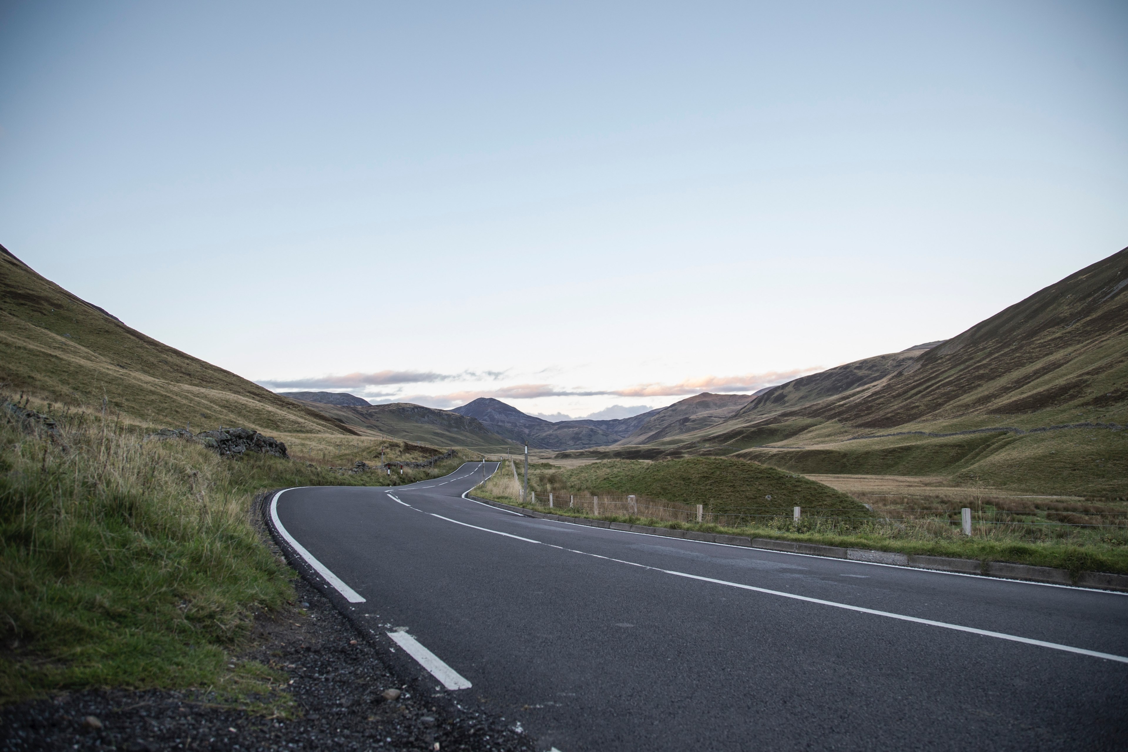a mountain road through cairngorms national park hills, cairngorms national park road 4k, HD Wallpaper