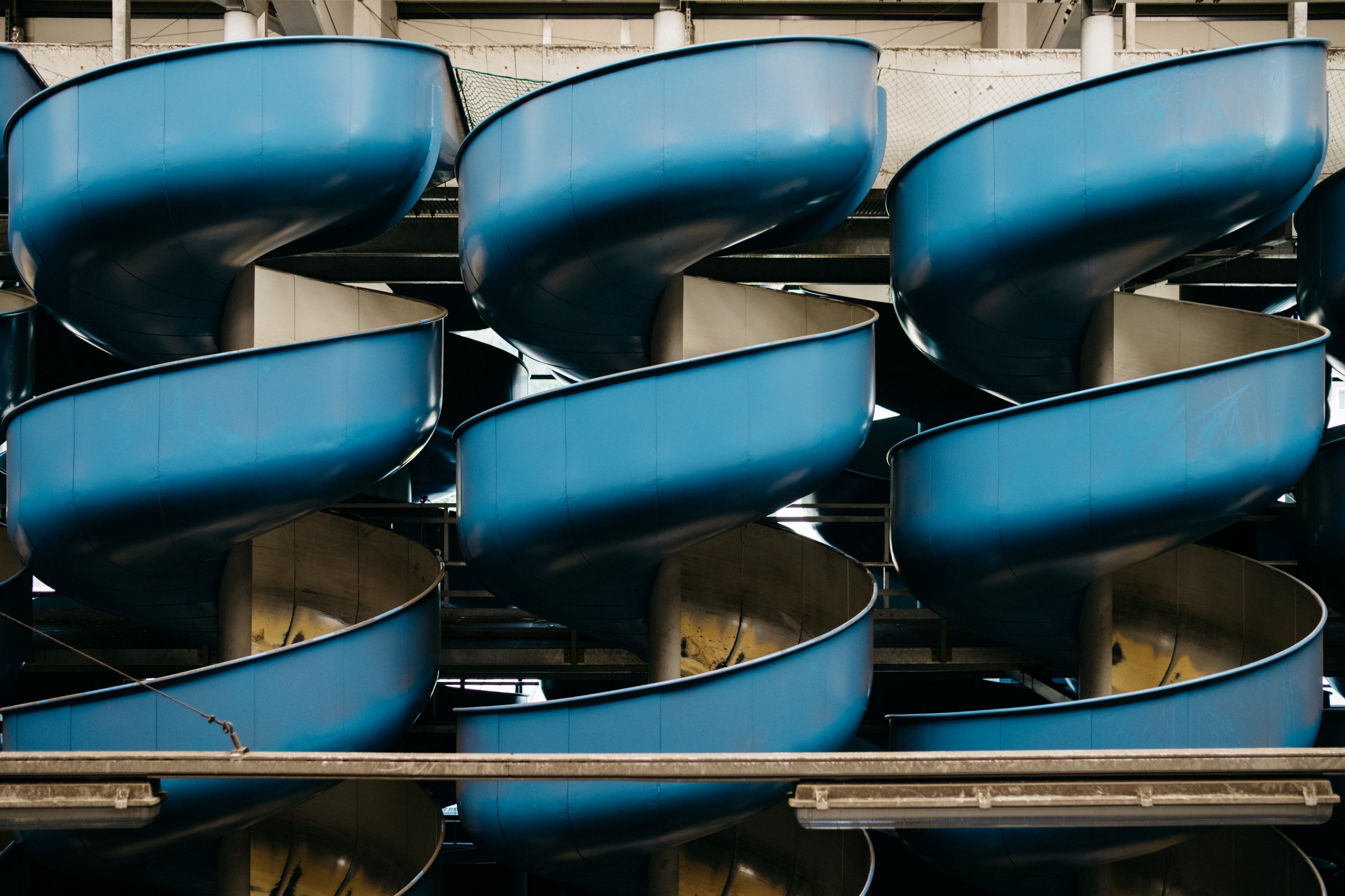 abandoned parcel sorting facility 4k, HD Wallpaper