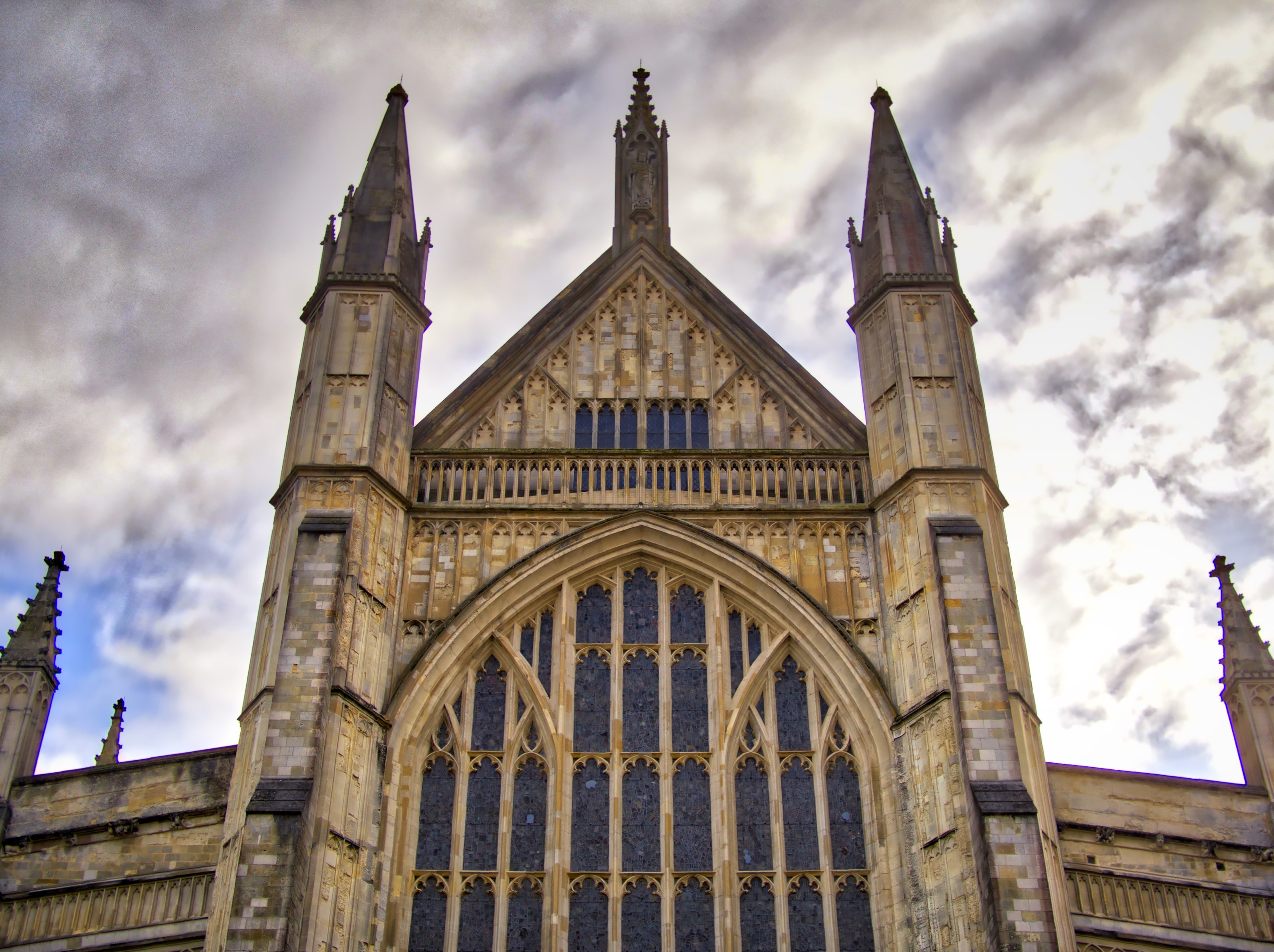 cathedral city and winchester 4k, HD Wallpaper