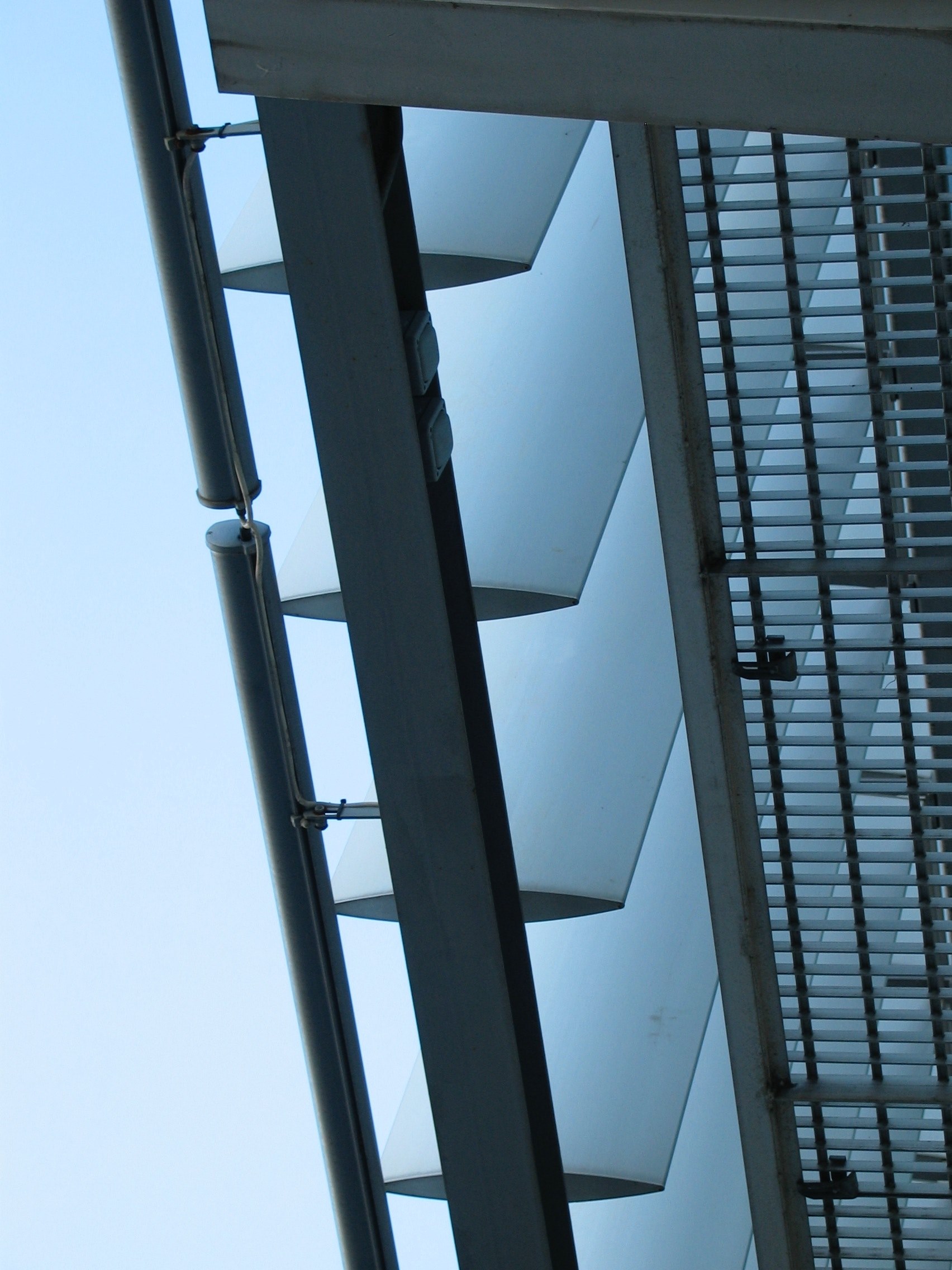 ancient shot of the lowry theatre 4k, Phone HD Wallpaper