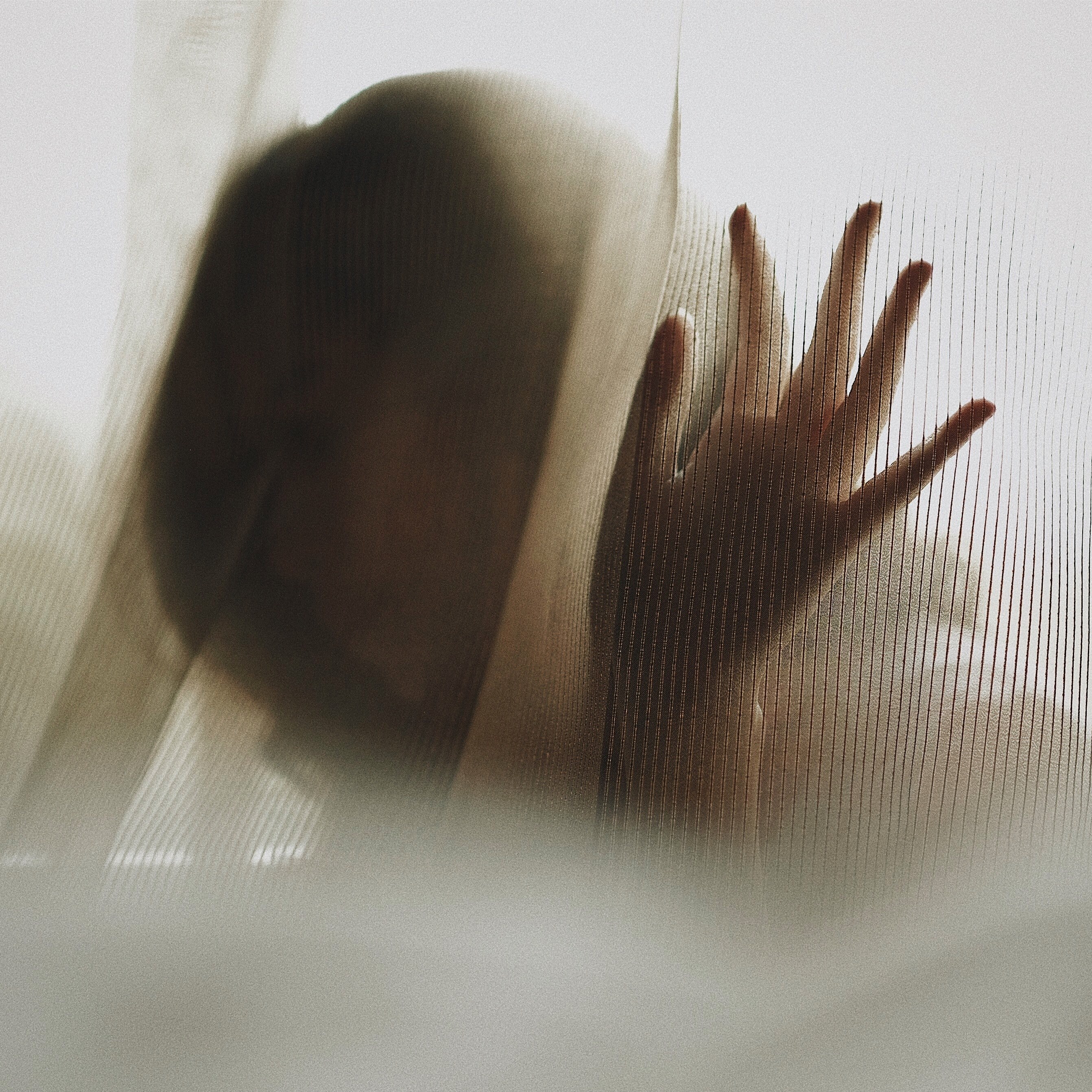 a silhouette of a woman behind a curtain, woman behind the curtain 4k, HD Wallpaper