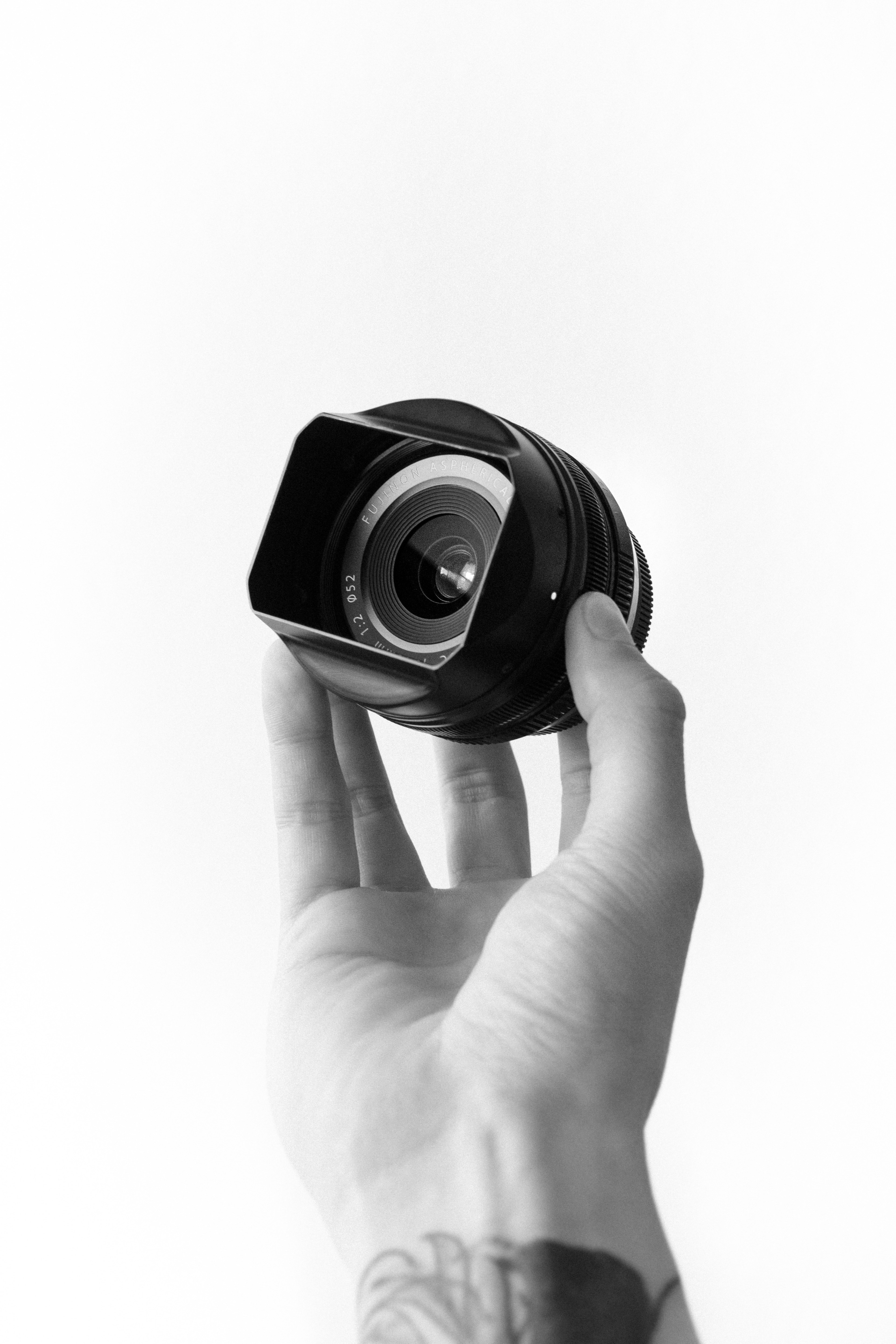 camera lens equipment and hand hd, 4k, Phone HD Wallpaper