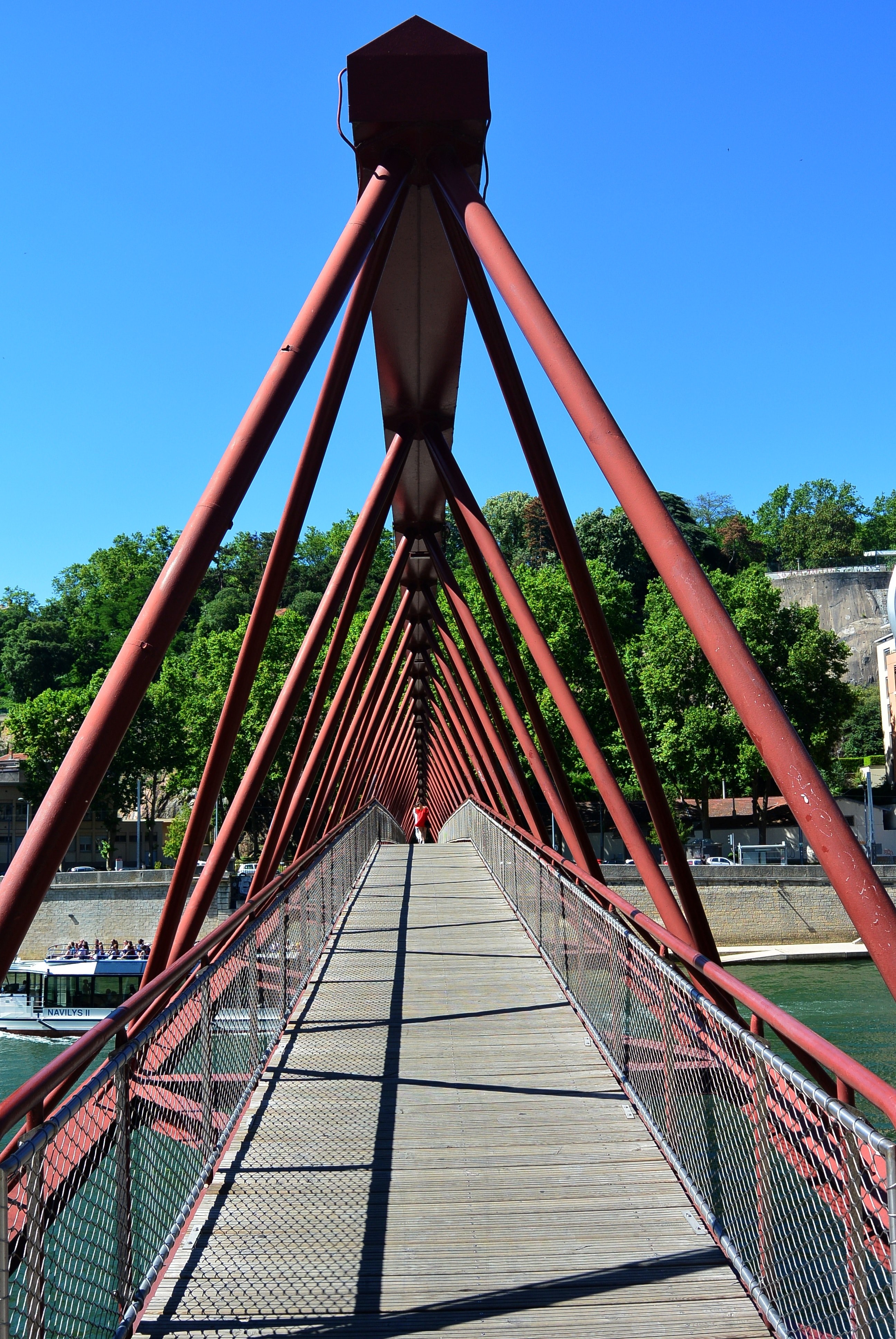 tube red and bridge hd, 4k, Phone HD Wallpaper