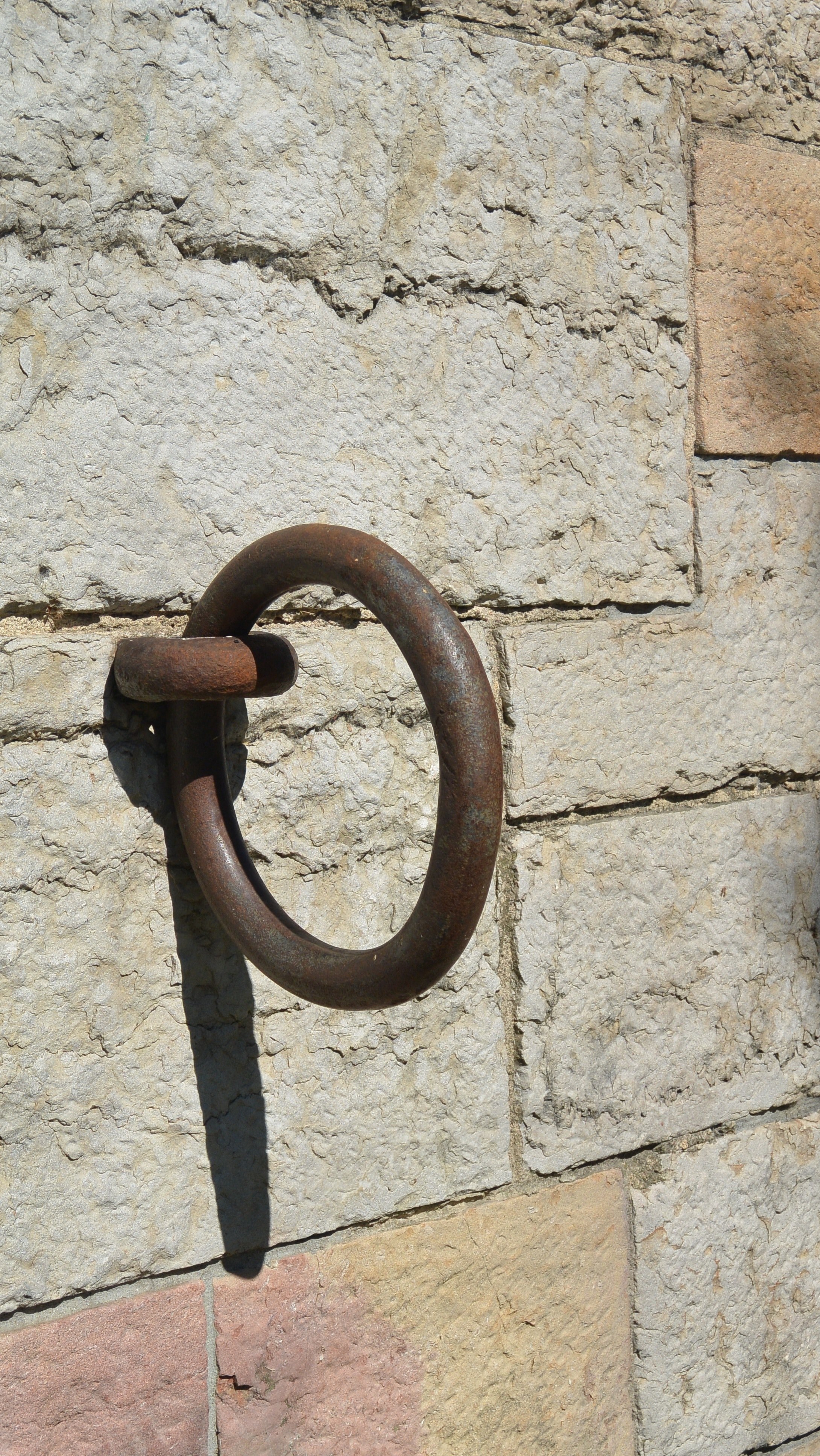 rust stone wall and ring hd, 4k, Phone HD Wallpaper