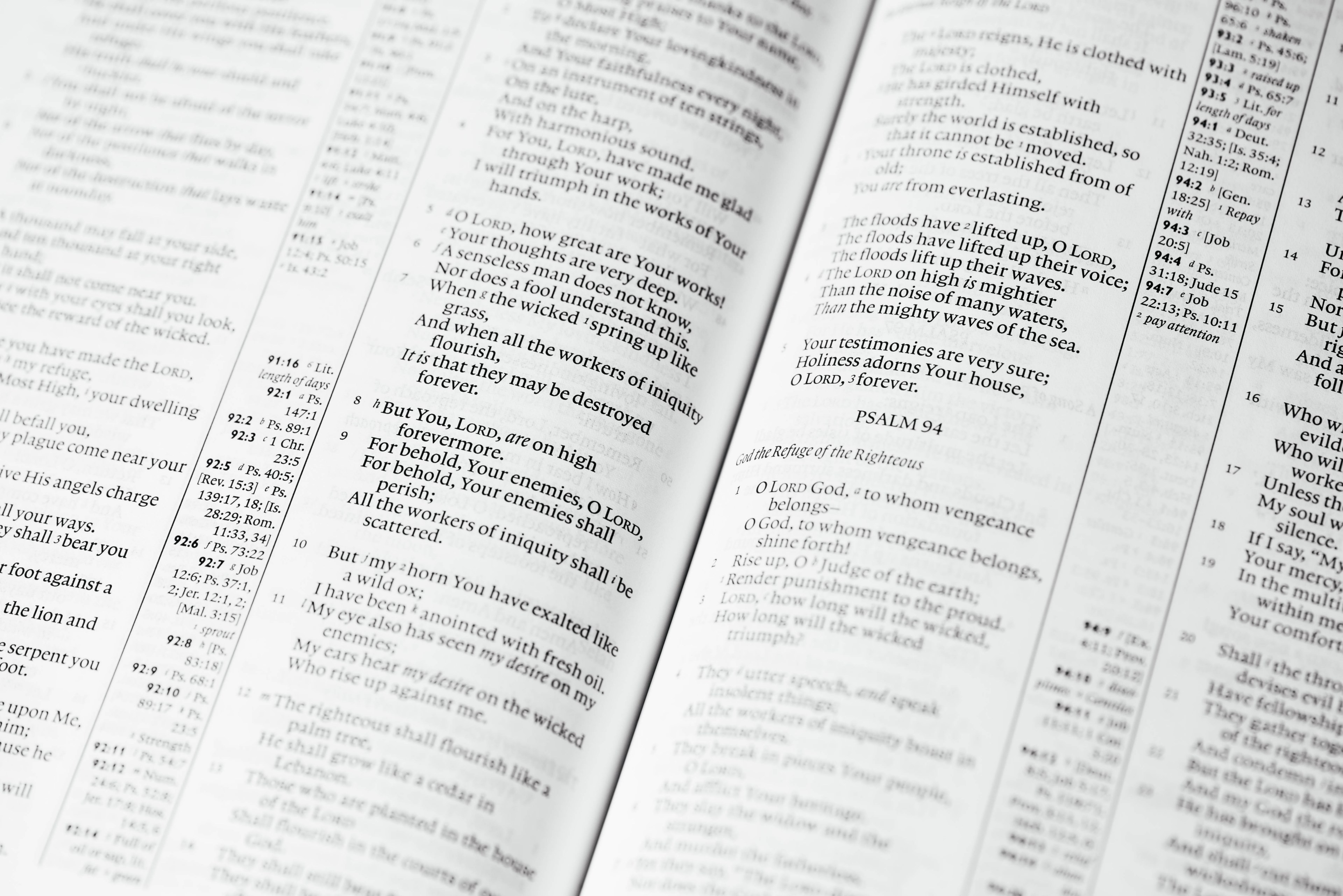 black and white close up shot of verses in religious book, verses in religious book 4k, HD Wallpaper
