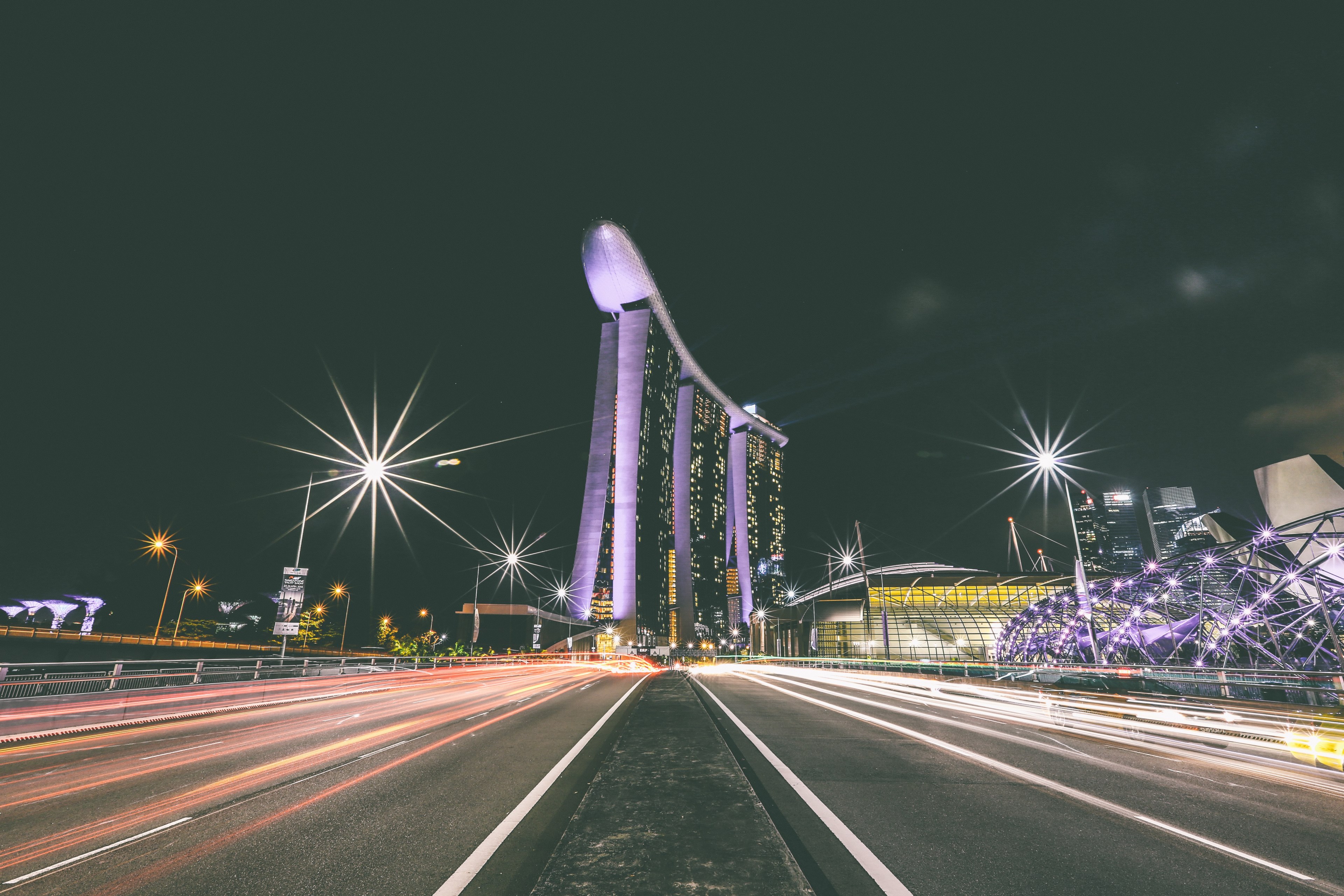 streetlights shine near unique architecture downtown by the highway, highway sculptures 4k, HD Wallpaper
