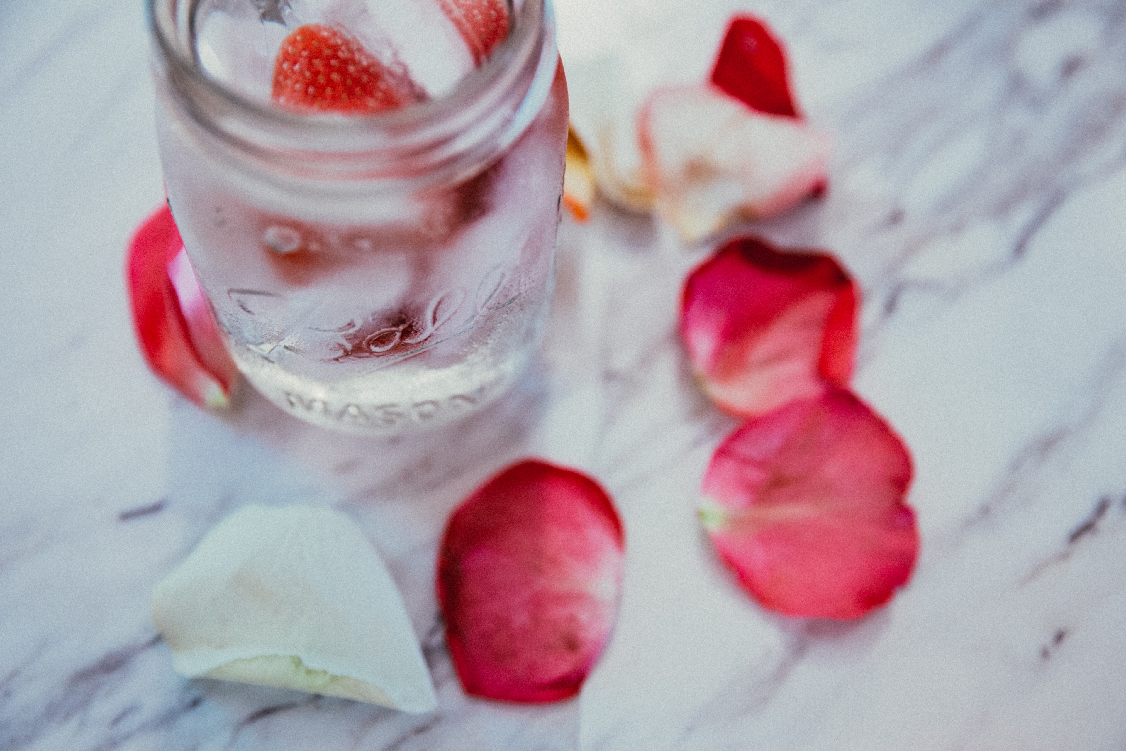 product photography marble fruit water and water 4k, HD Wallpaper