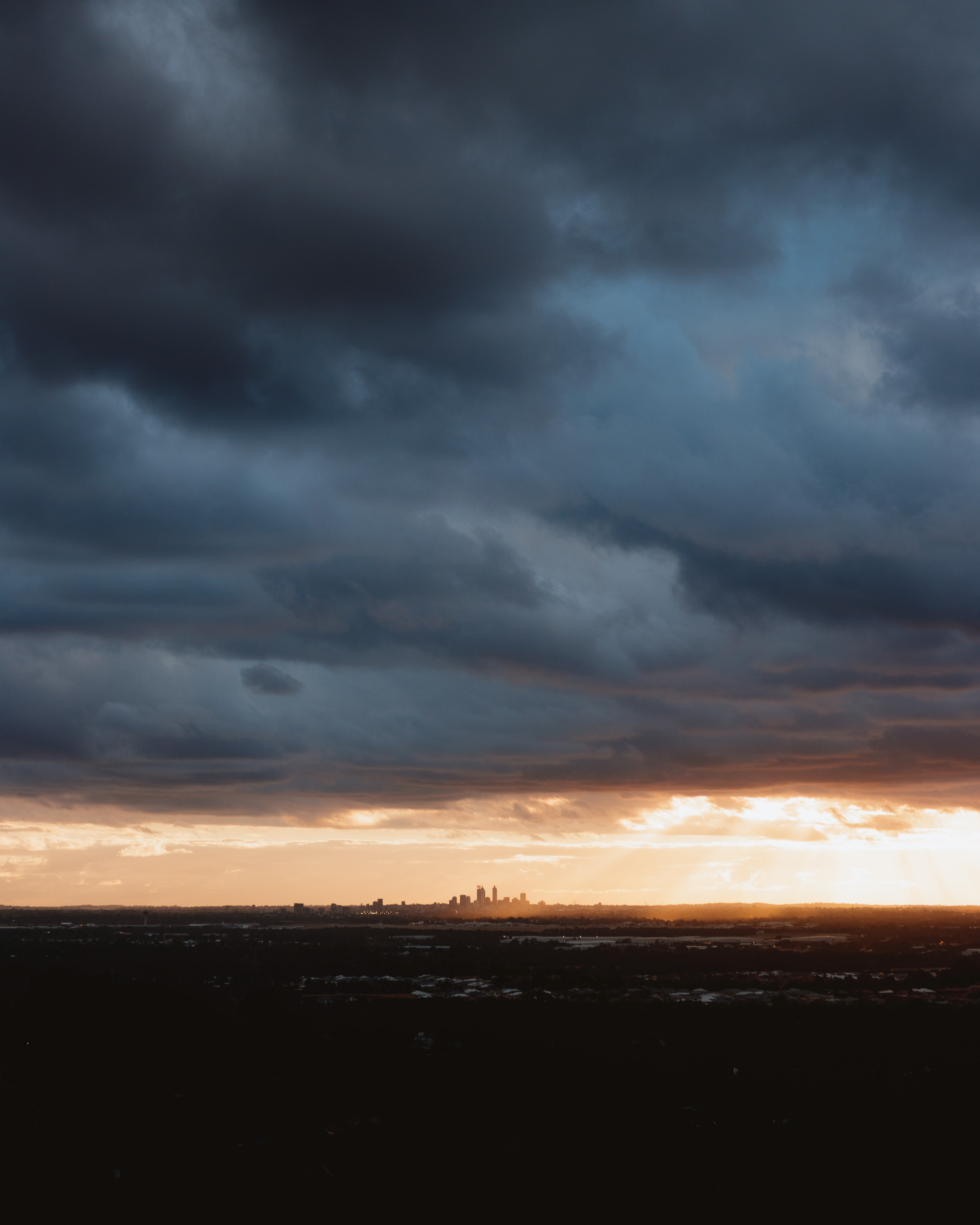 dramatic 4k, Phone HD Wallpaper