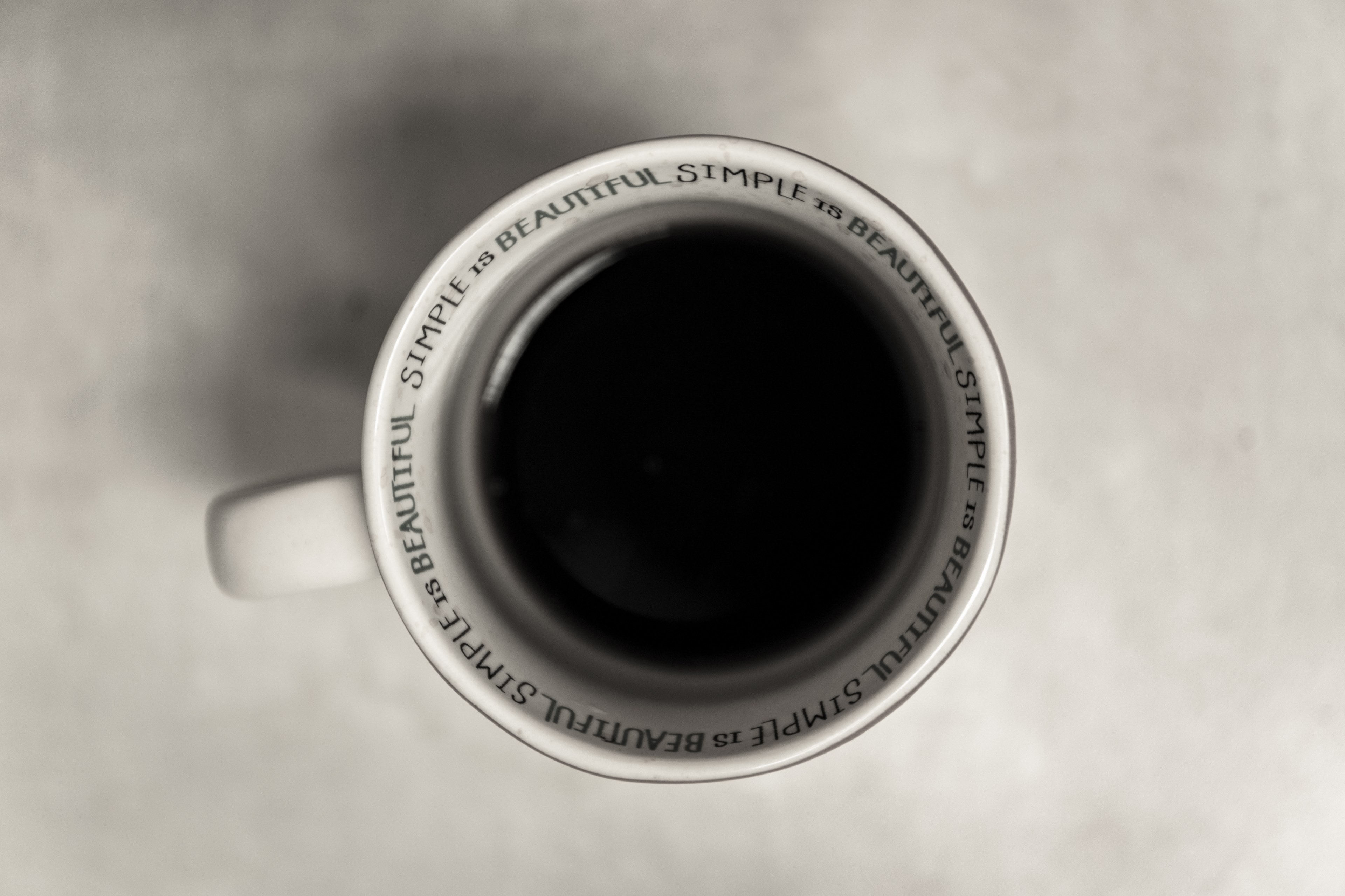 black coffee in white simple is beautiful cup on white table from above chicago, simple is beautiful cup 4k, HD Wallpaper