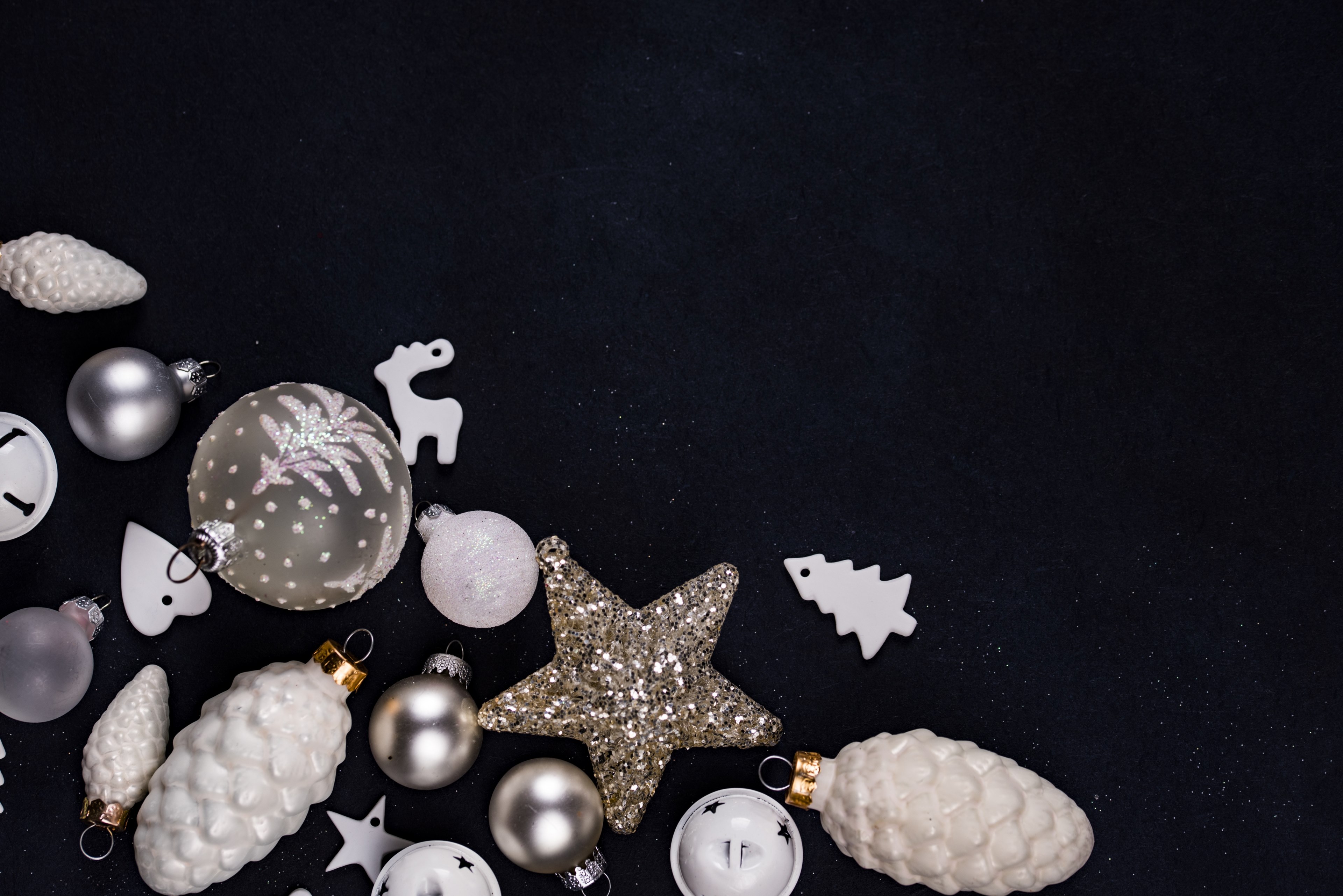decoration christmas bauble and pine cone 4k, HD Wallpaper