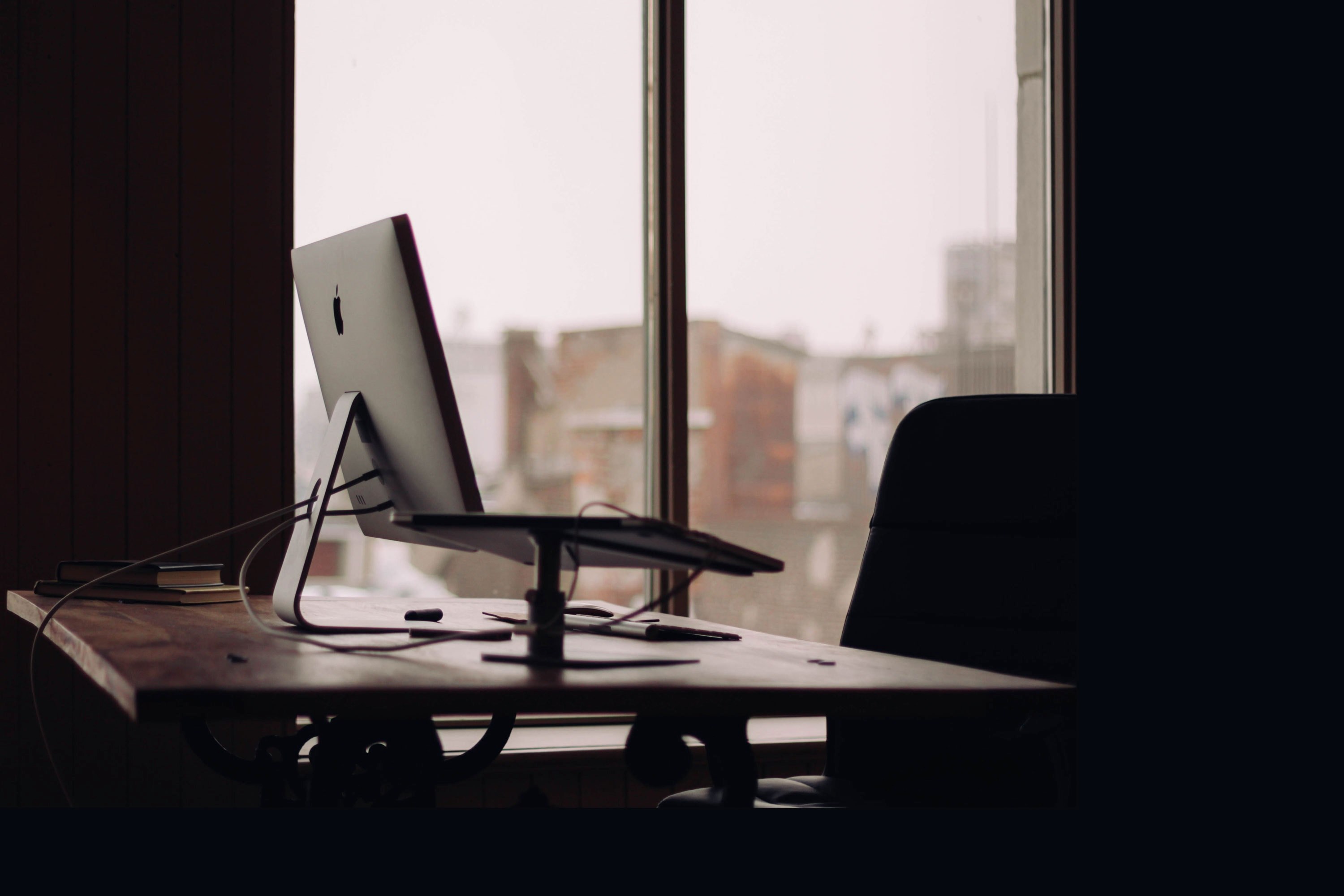 a desk in an dark office workspace showing mac apple computer near a window, japanese desk 4k, HD Wallpaper