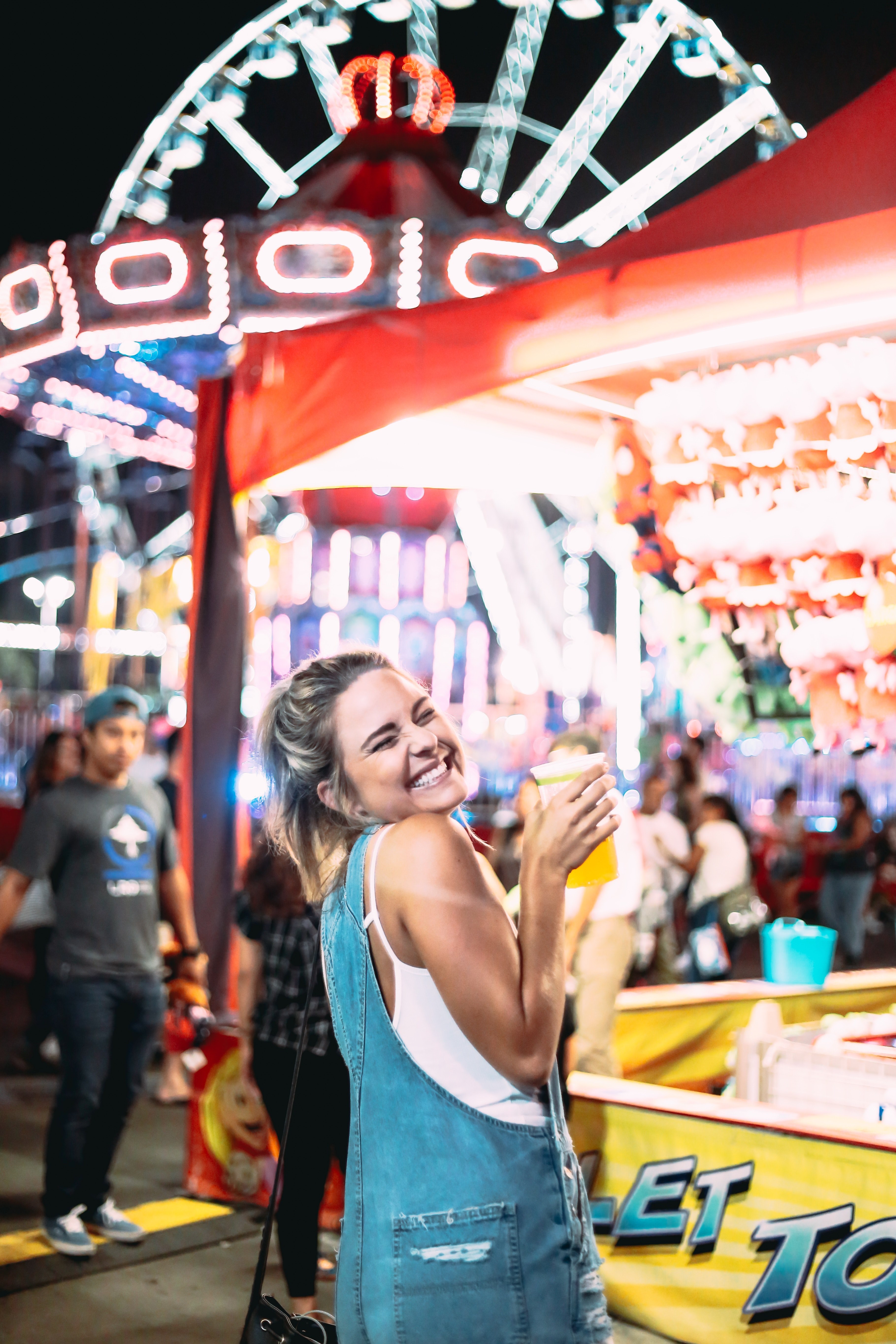 fair fun 4k, Phone HD Wallpaper