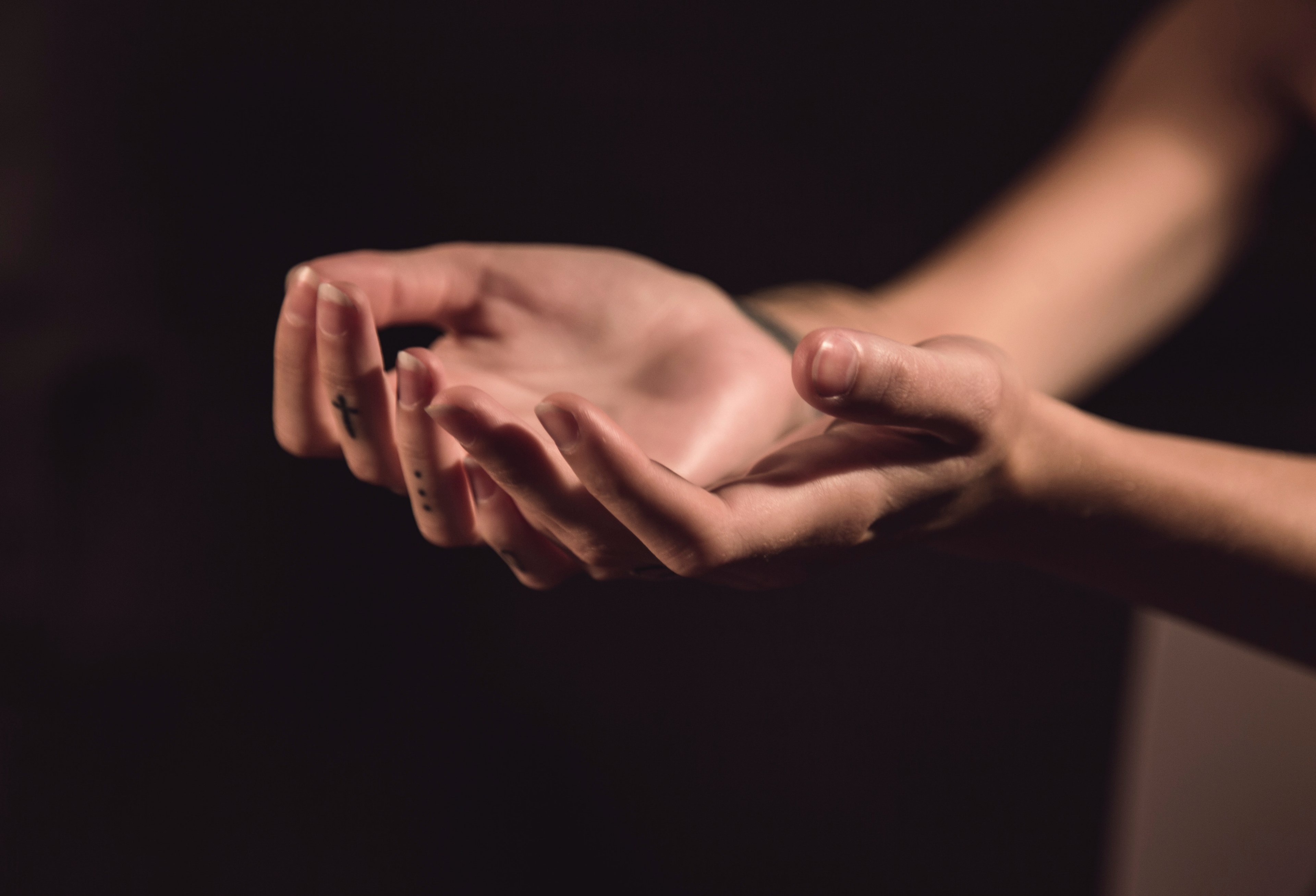 hand closeup prayer and christian 4k, HD Wallpaper