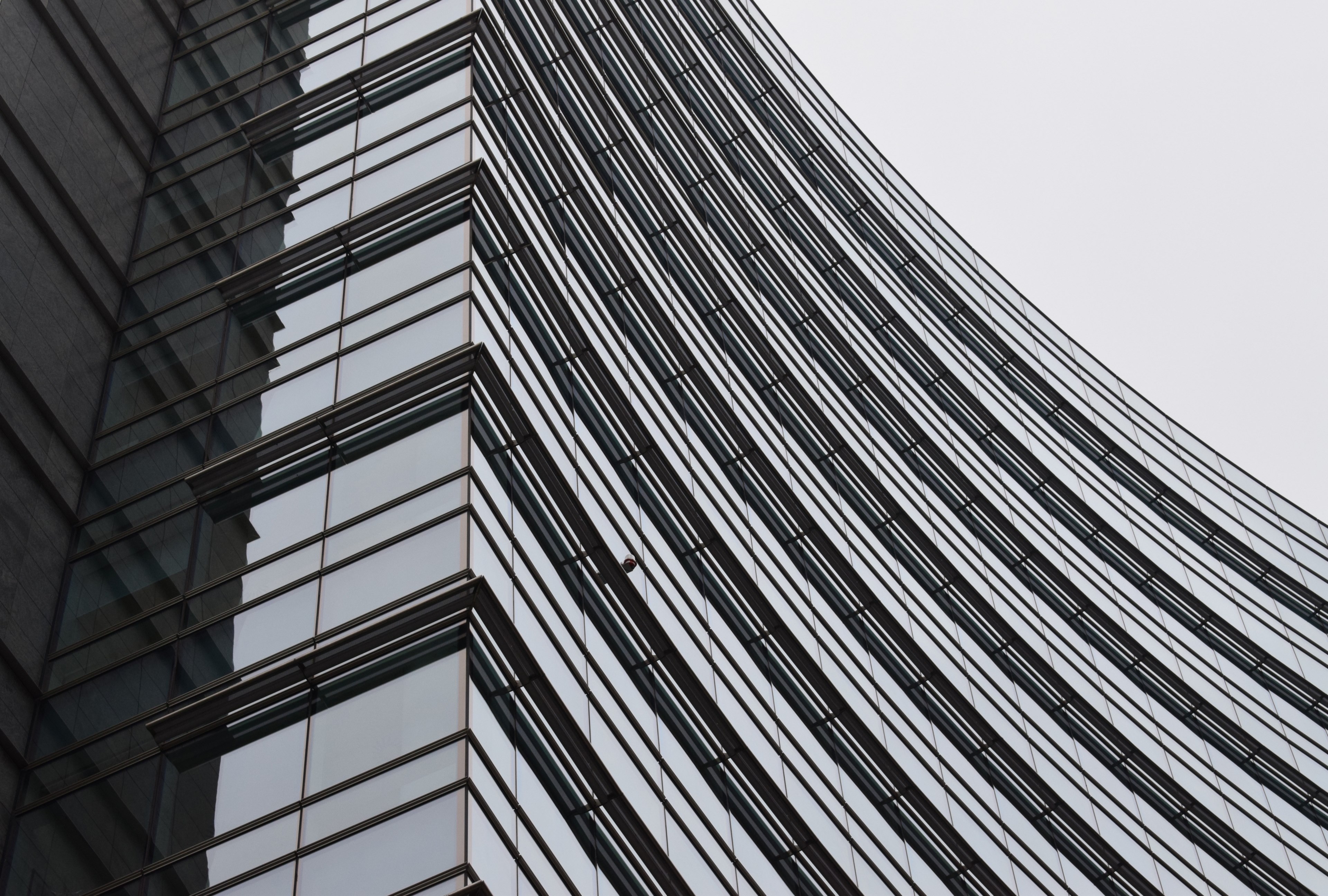 black and white shot of curved building architecture and windows at piazza gae aulenti, piazza gae aulenti milan italy 4k, HD Wallpaper
