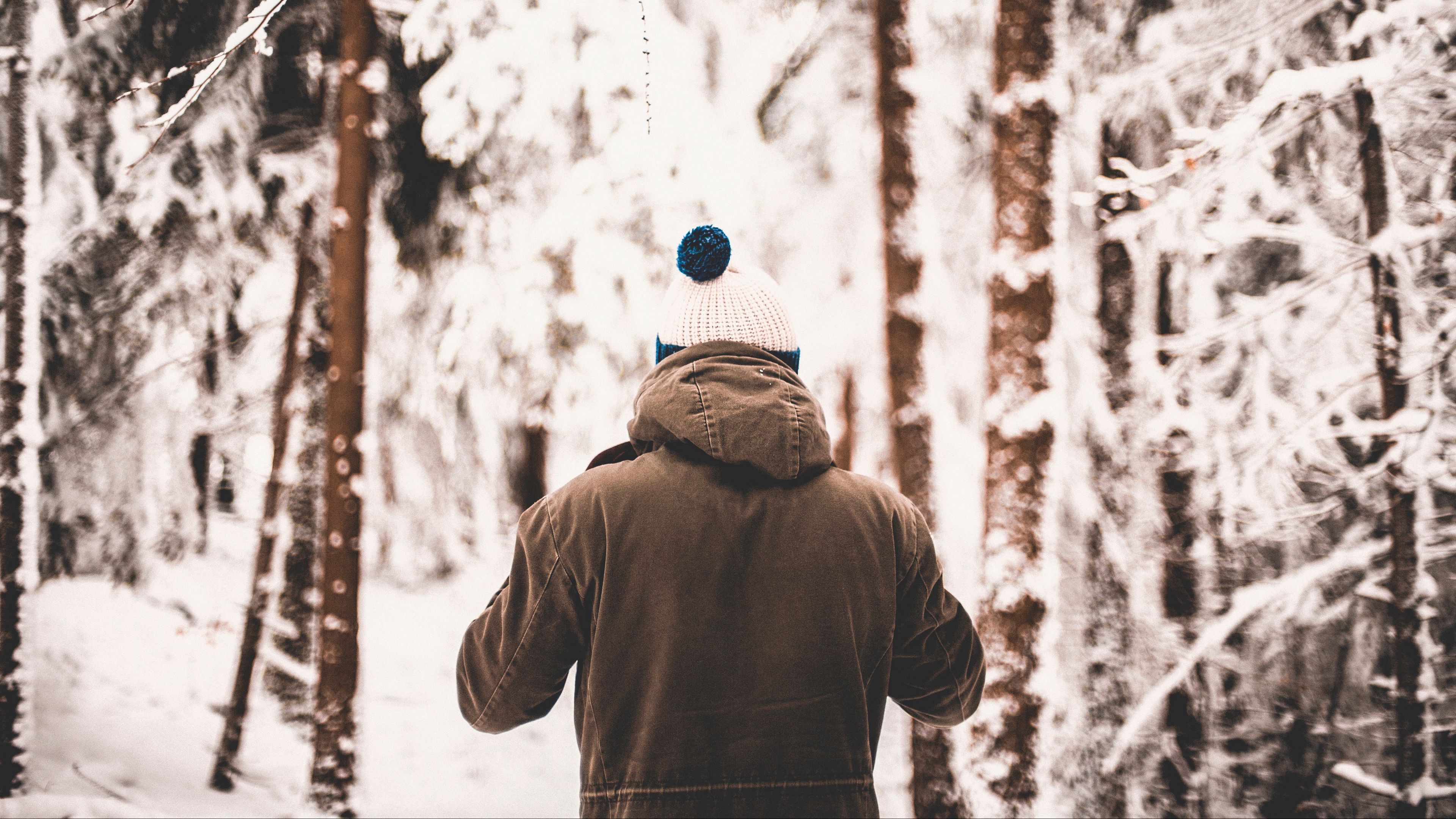 man, jacket, winter, forest, 4k, HD Wallpaper