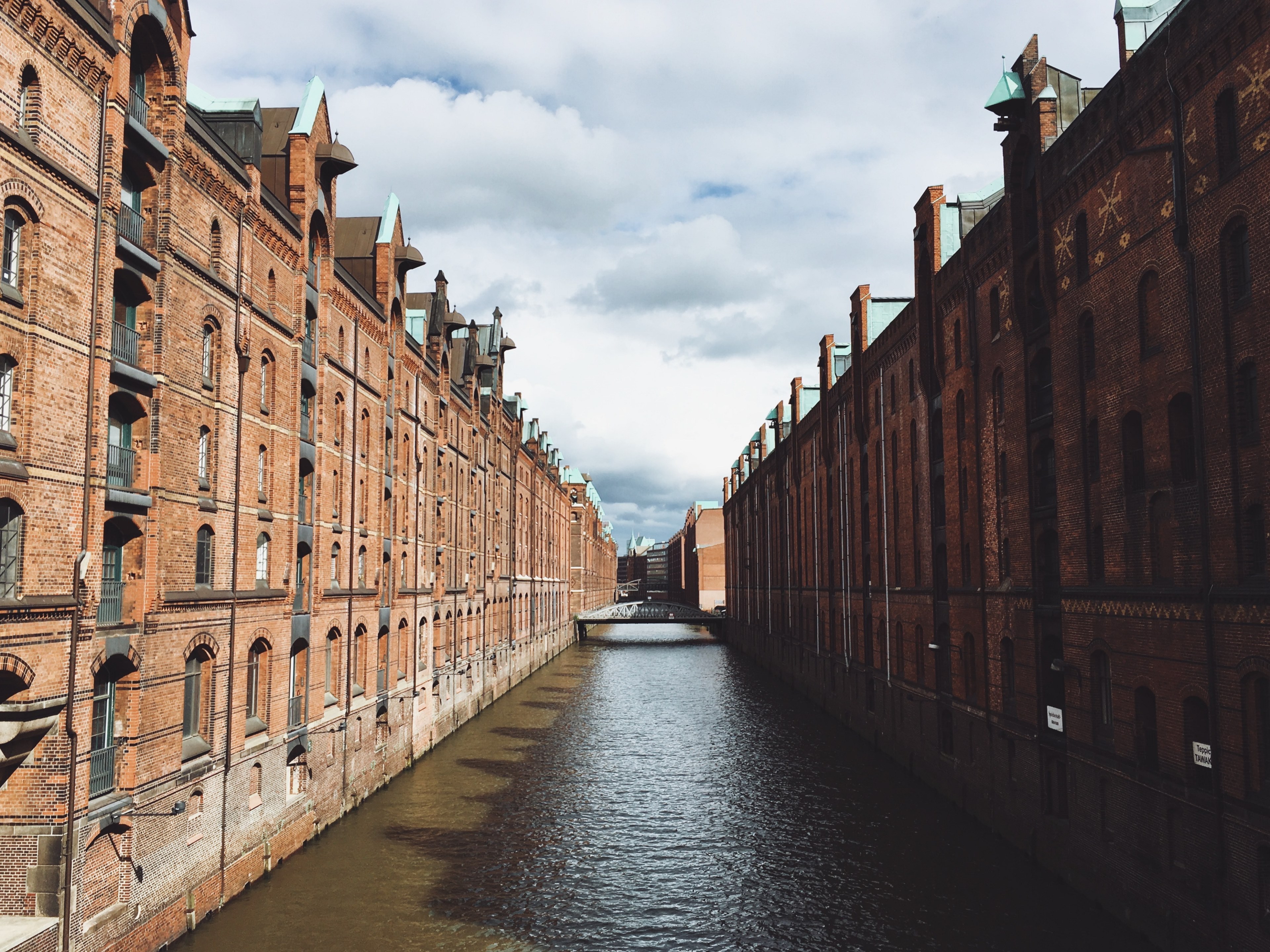 building canal architecture and warehouse 4k, HD Wallpaper