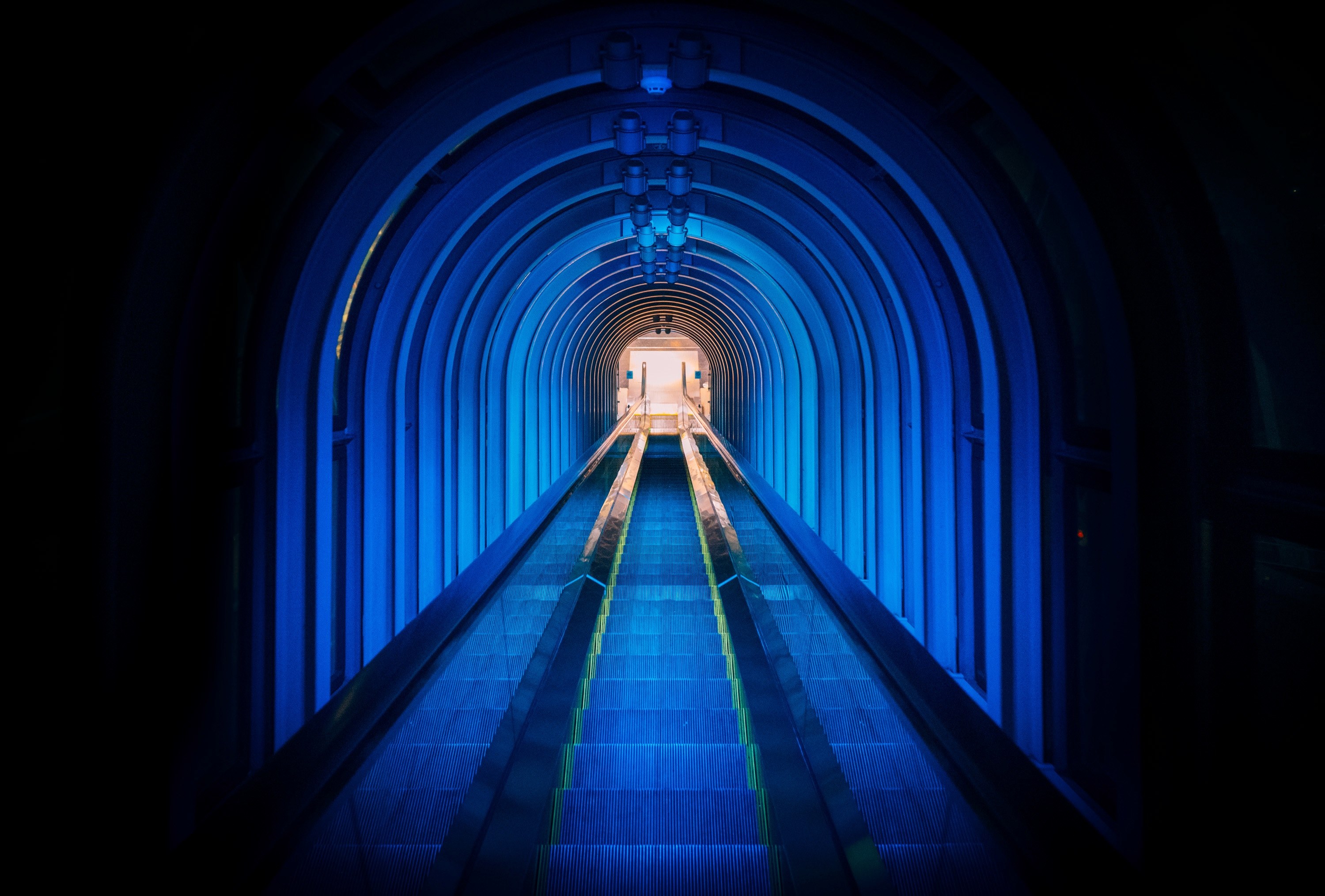 building architecture blue and corridor 4k, HD Wallpaper