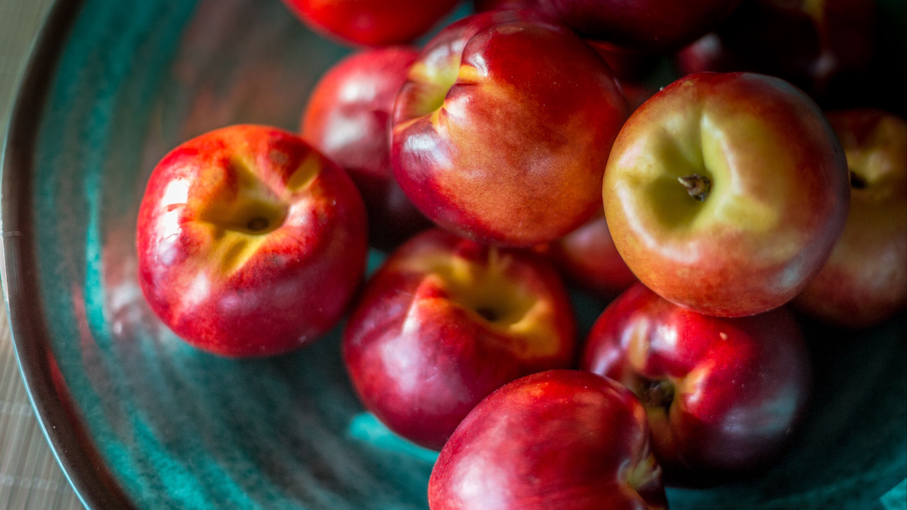 nectarines, fruit, plate, 4k, HD Wallpaper
