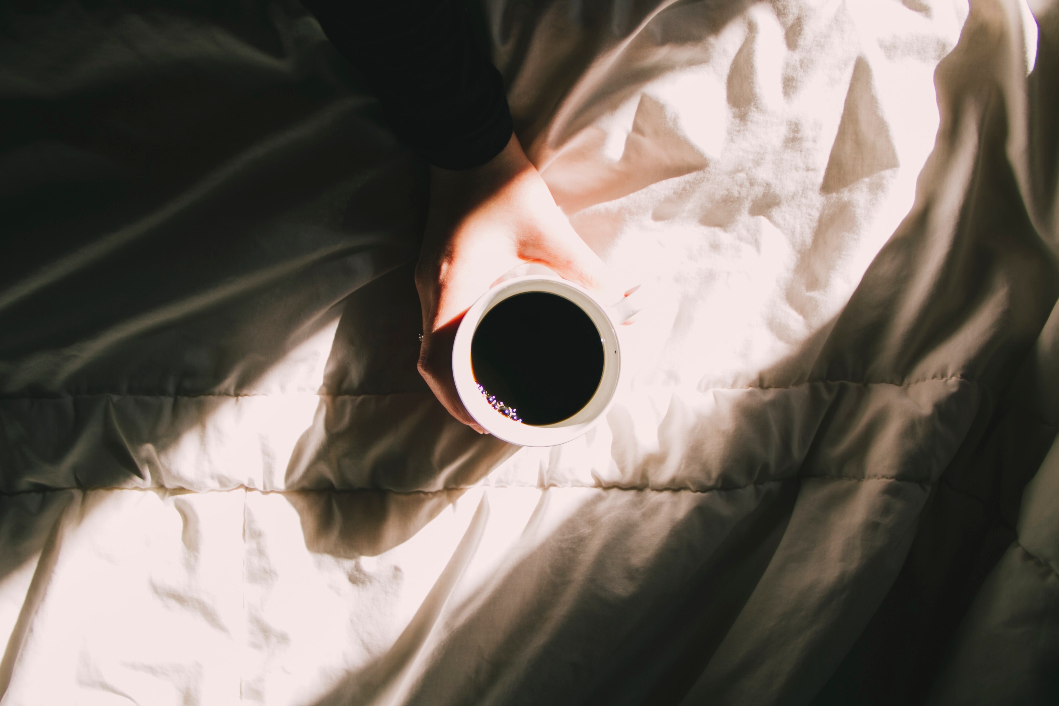 coffee sunlight mug and duvet 4k, HD Wallpaper