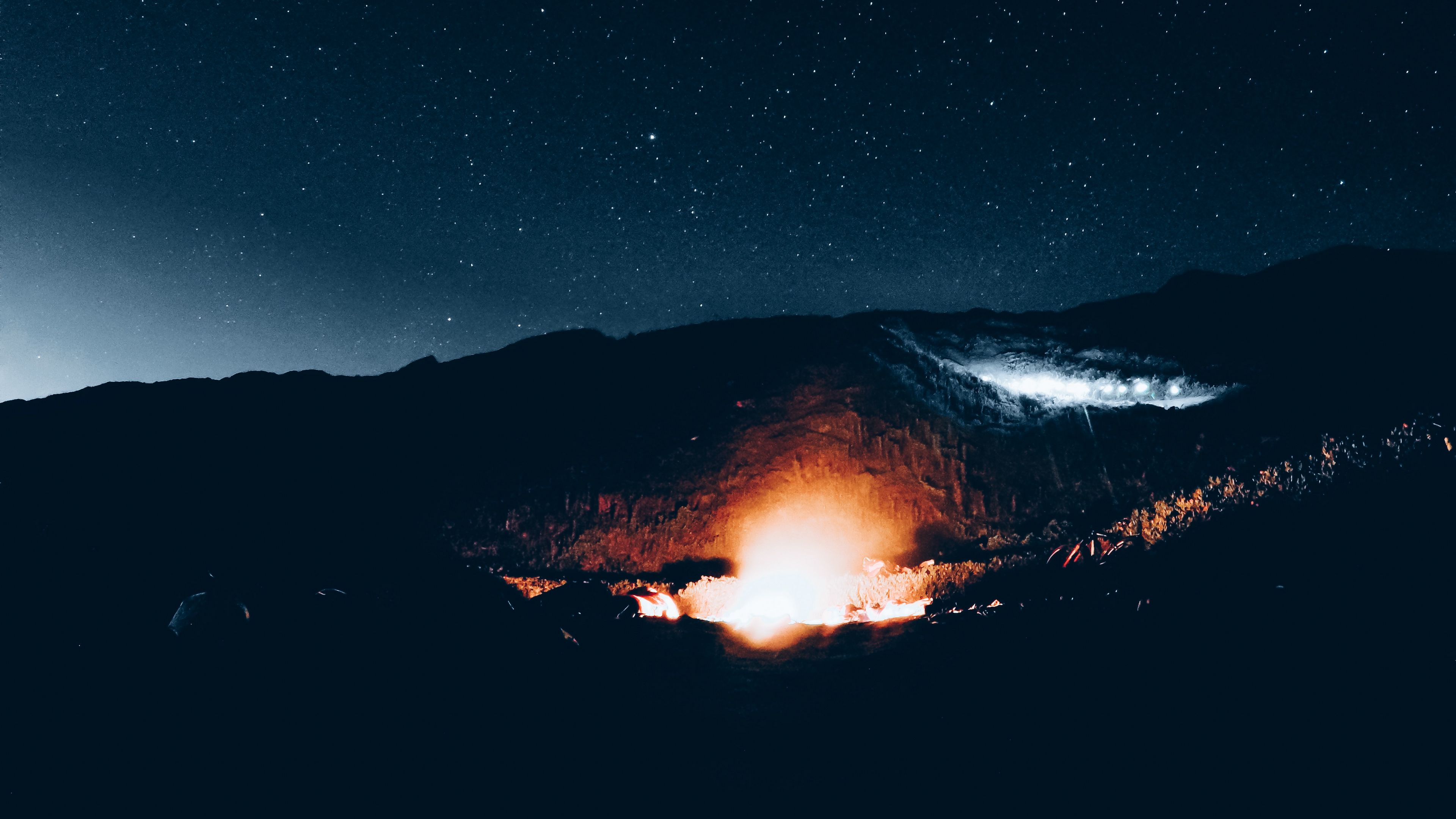 mountains, starry sky, night, light, 4k, HD Wallpaper