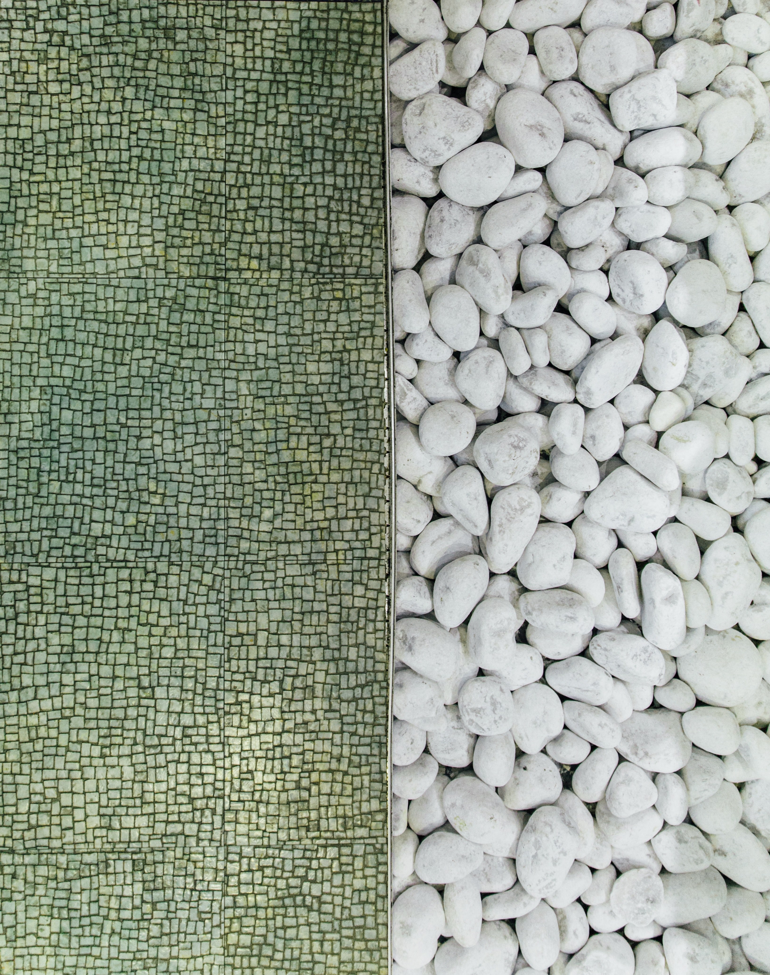 green mosaic next to round white stones, split stone toning 4k, Phone HD Wallpaper