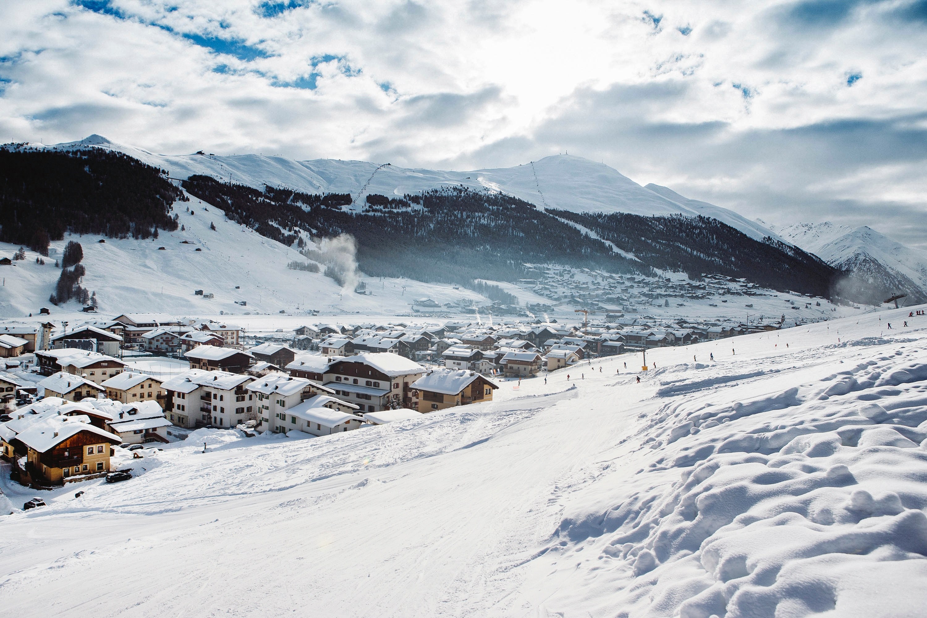 a quaint town under a snow blanket in the dolomite mountains, snowy dolomite town 4k, HD Wallpaper
