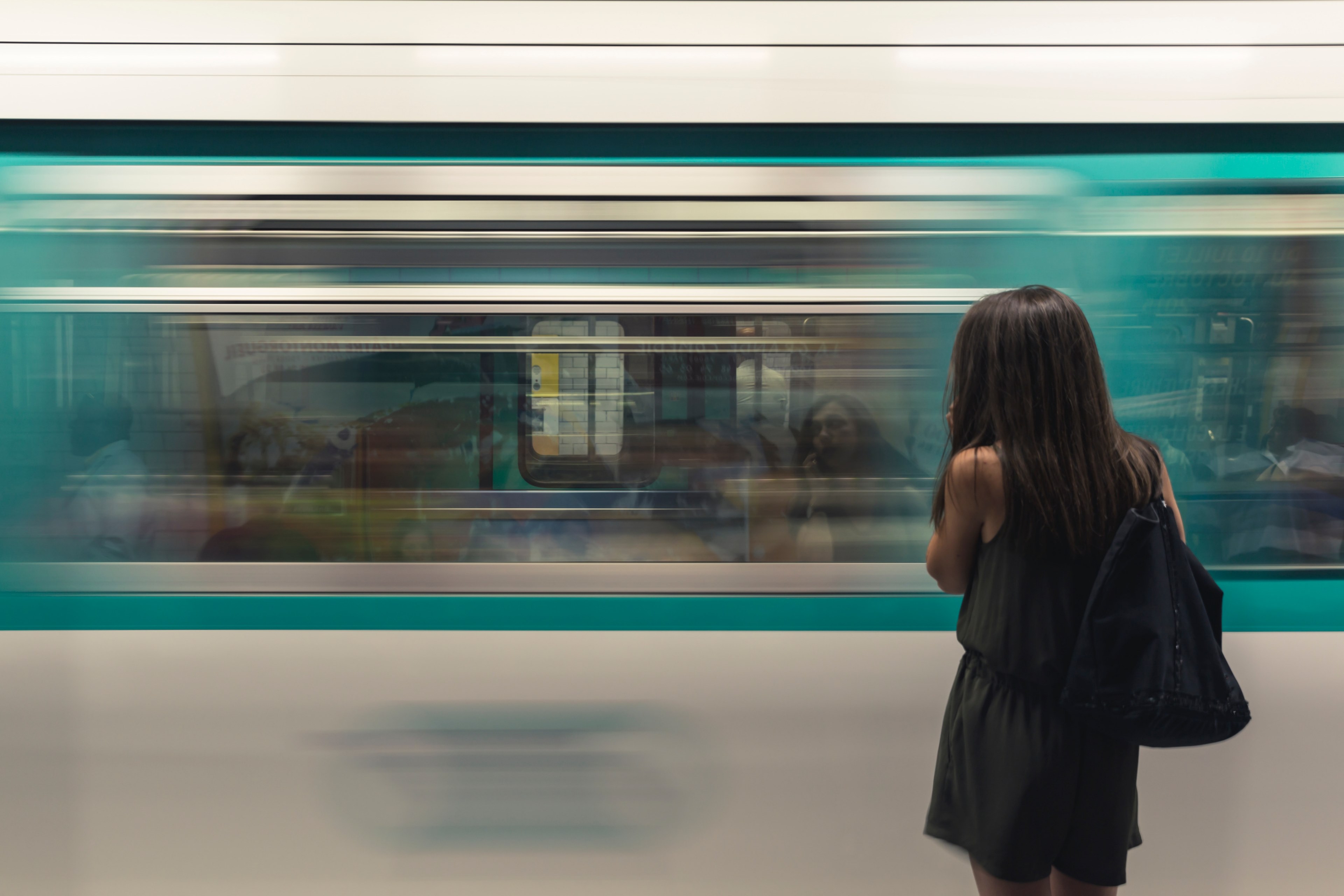 canon blur motion and lady 4k, HD Wallpaper