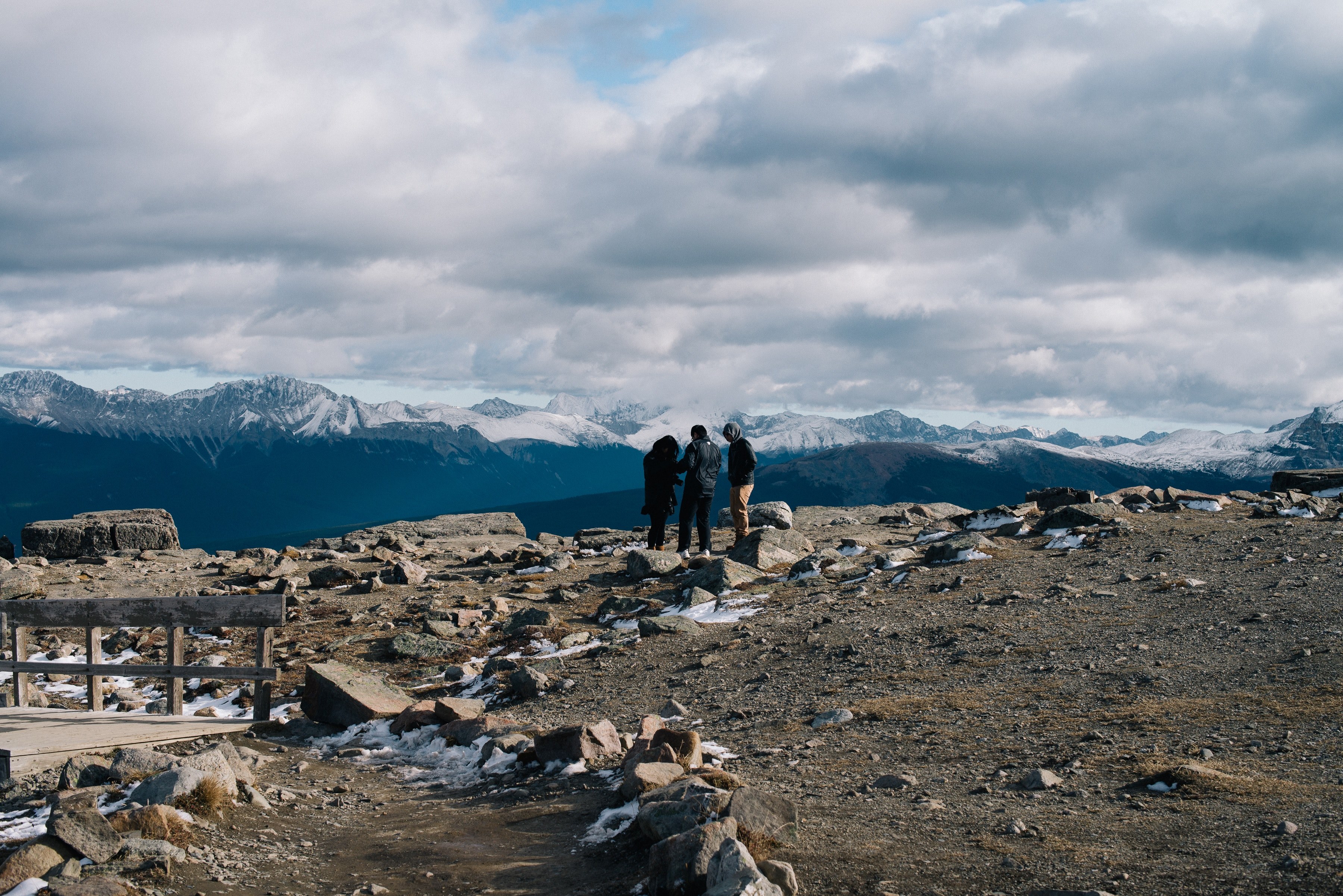 three people stand on a barren mountain in jasper, group of people at jasper mountain 4k, HD Wallpaper