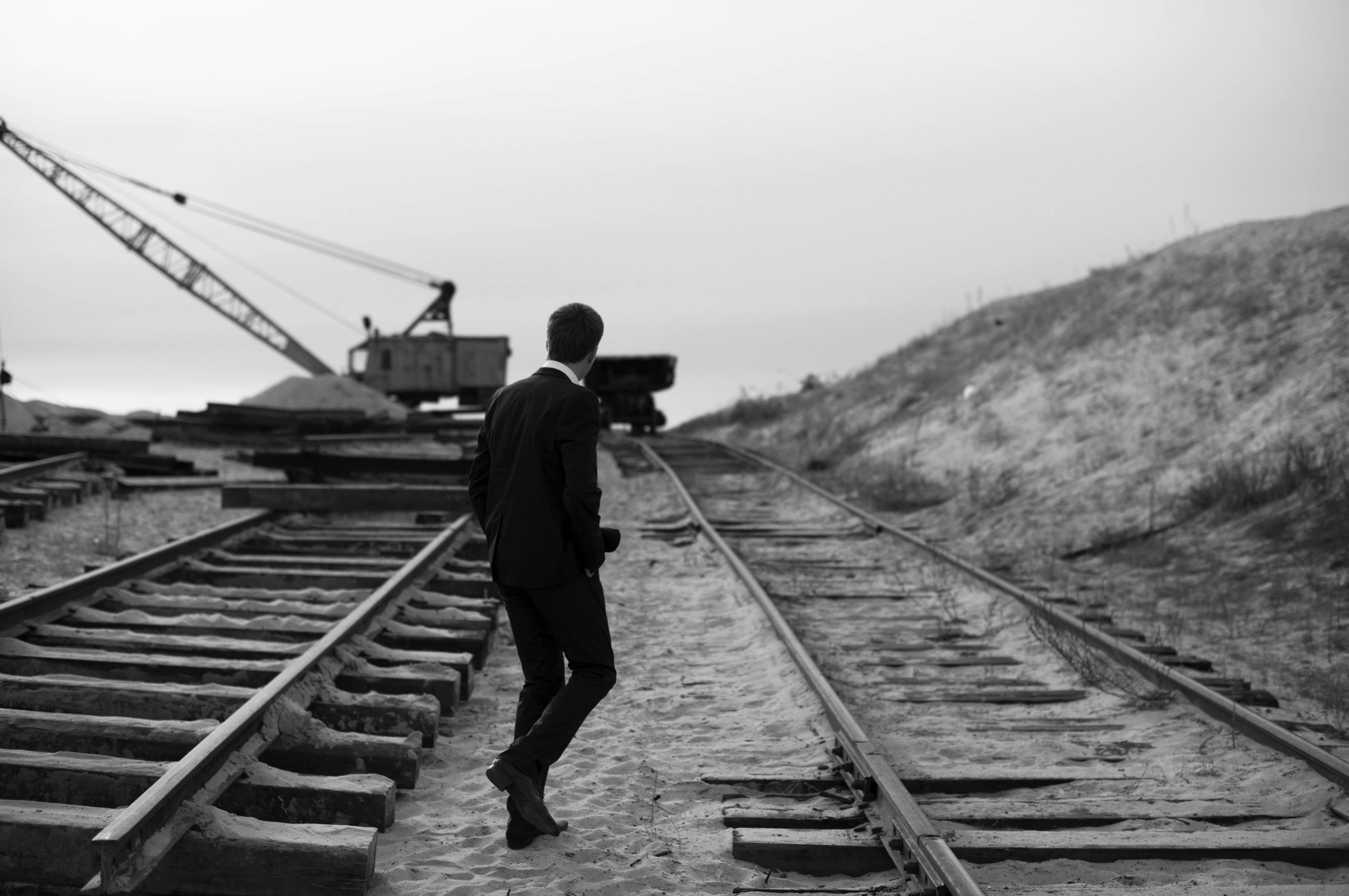train track track man and train 4k, HD Wallpaper