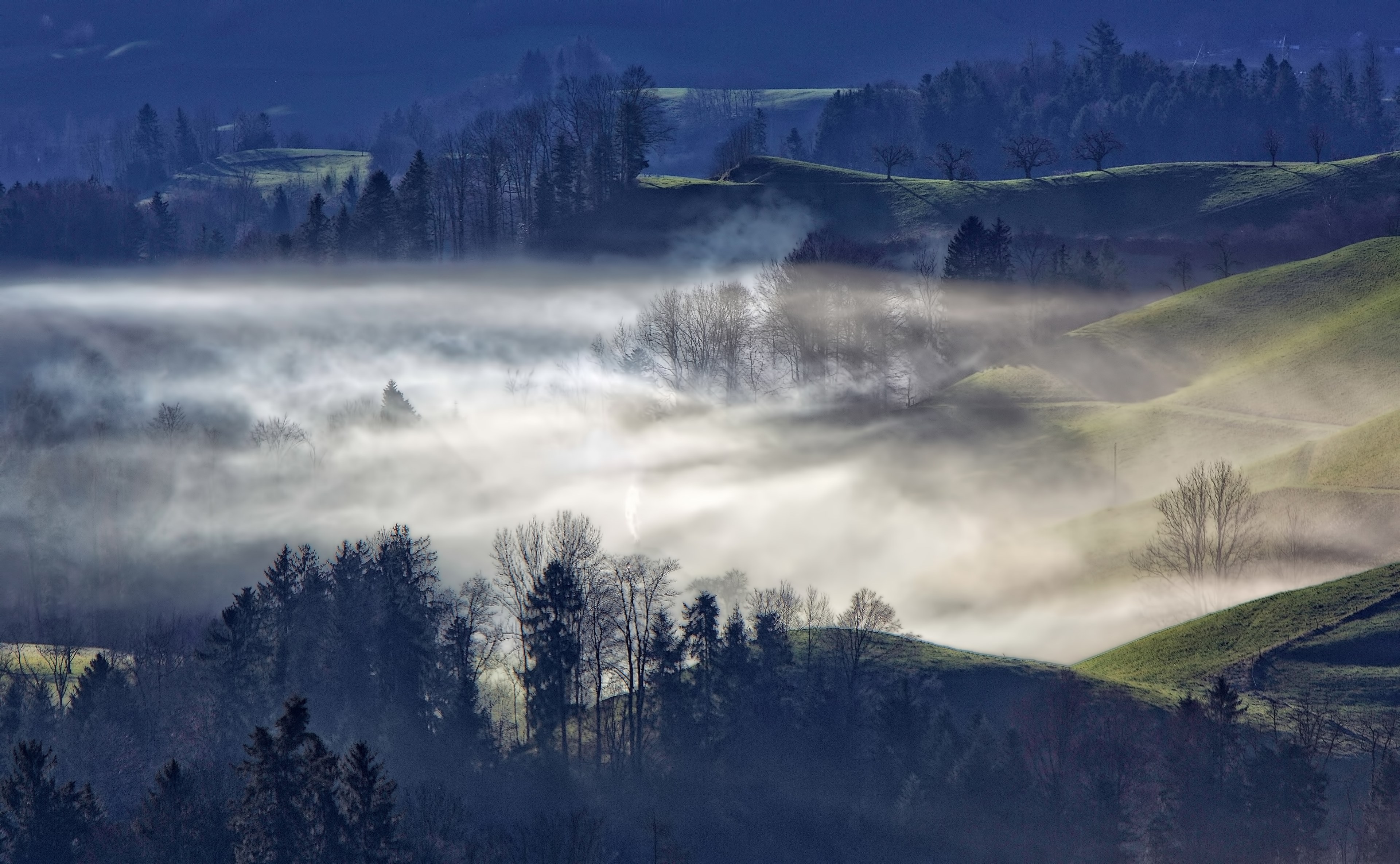 mist over green undulating hills in hirzel, mist over hilly countryside 4k, HD Wallpaper