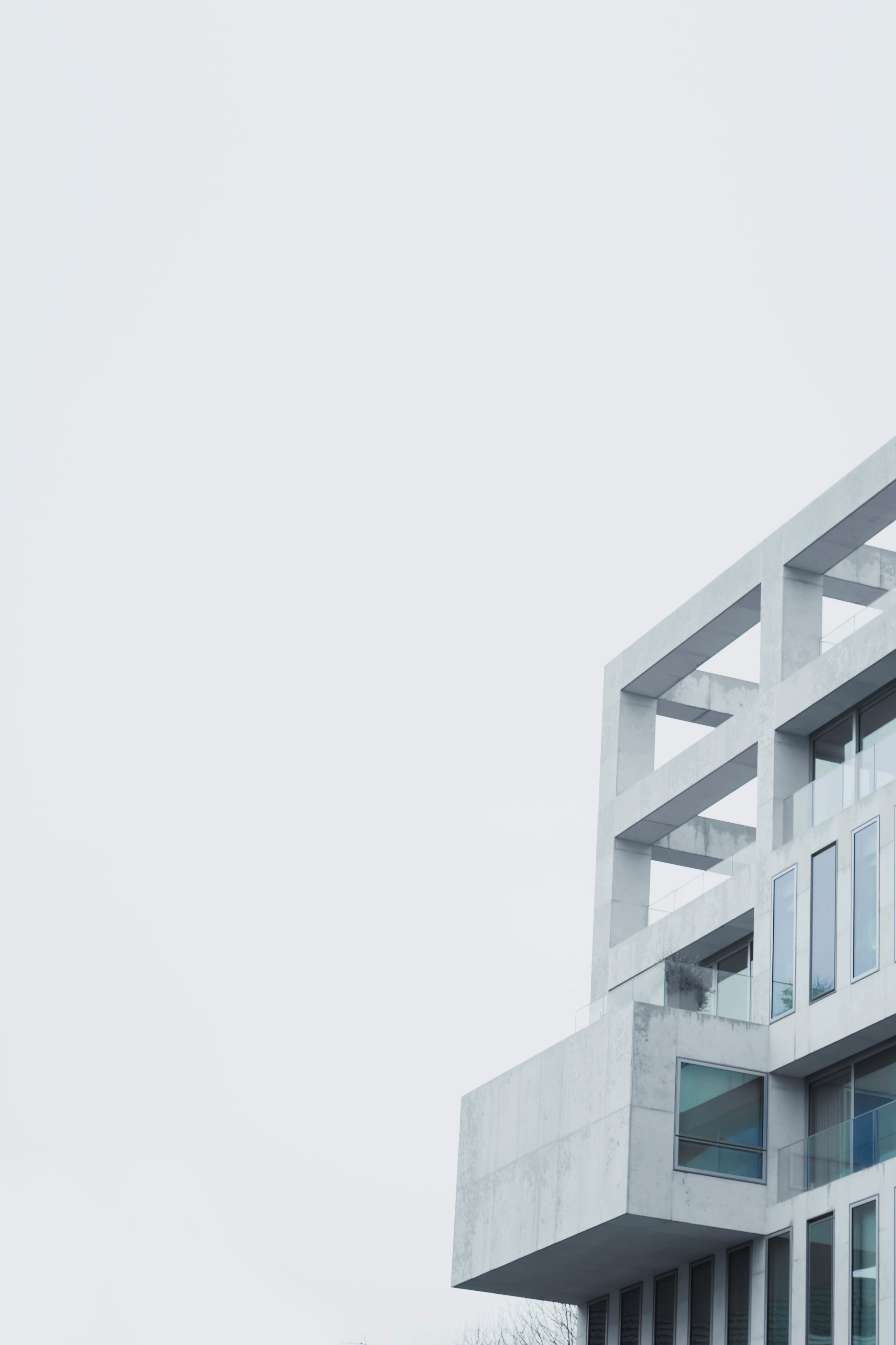 an austere white marble building facade in london, austere white marble facade 4k, Phone HD Wallpaper