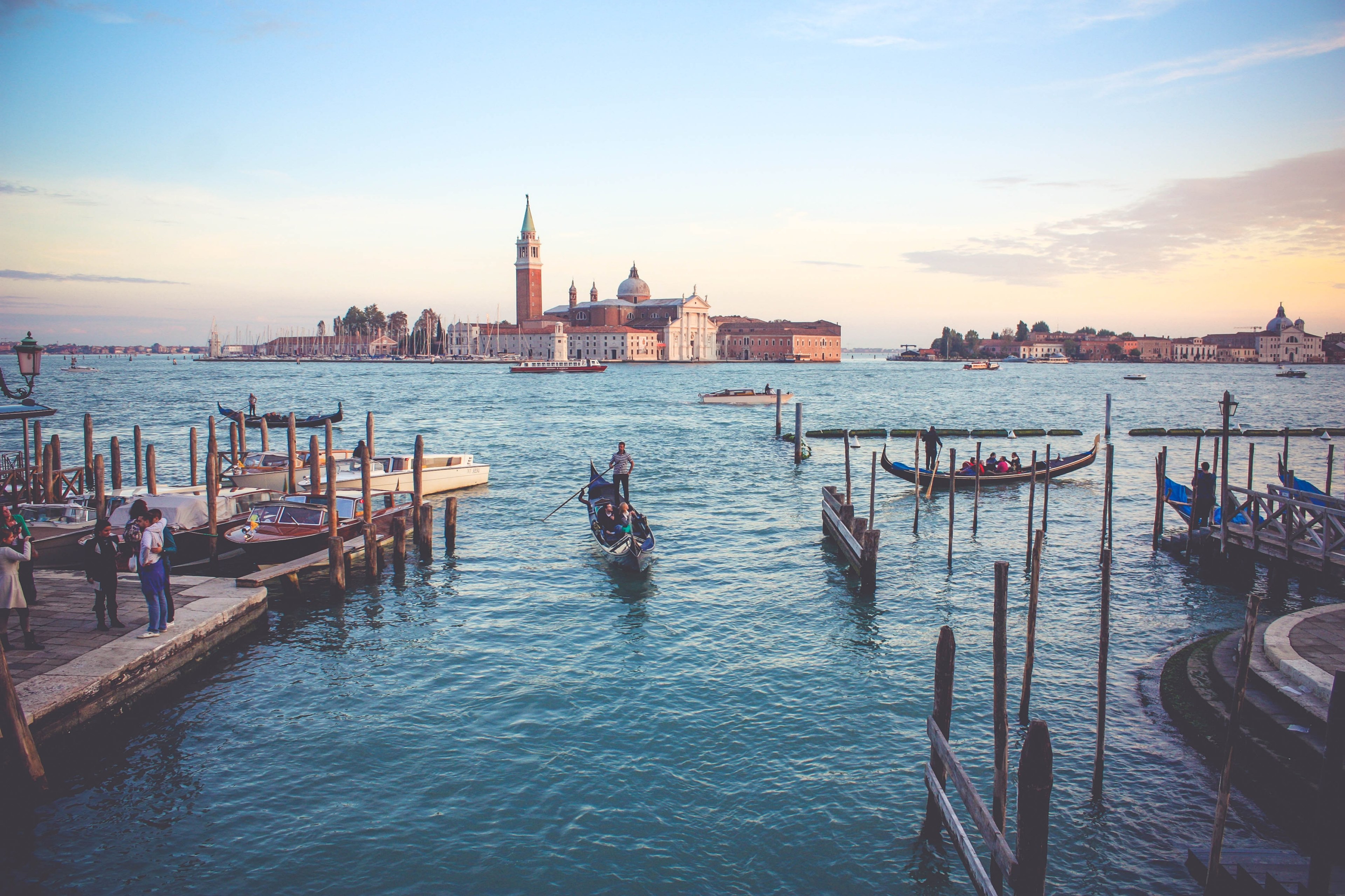 boat water river and gondola 4k, HD Wallpaper