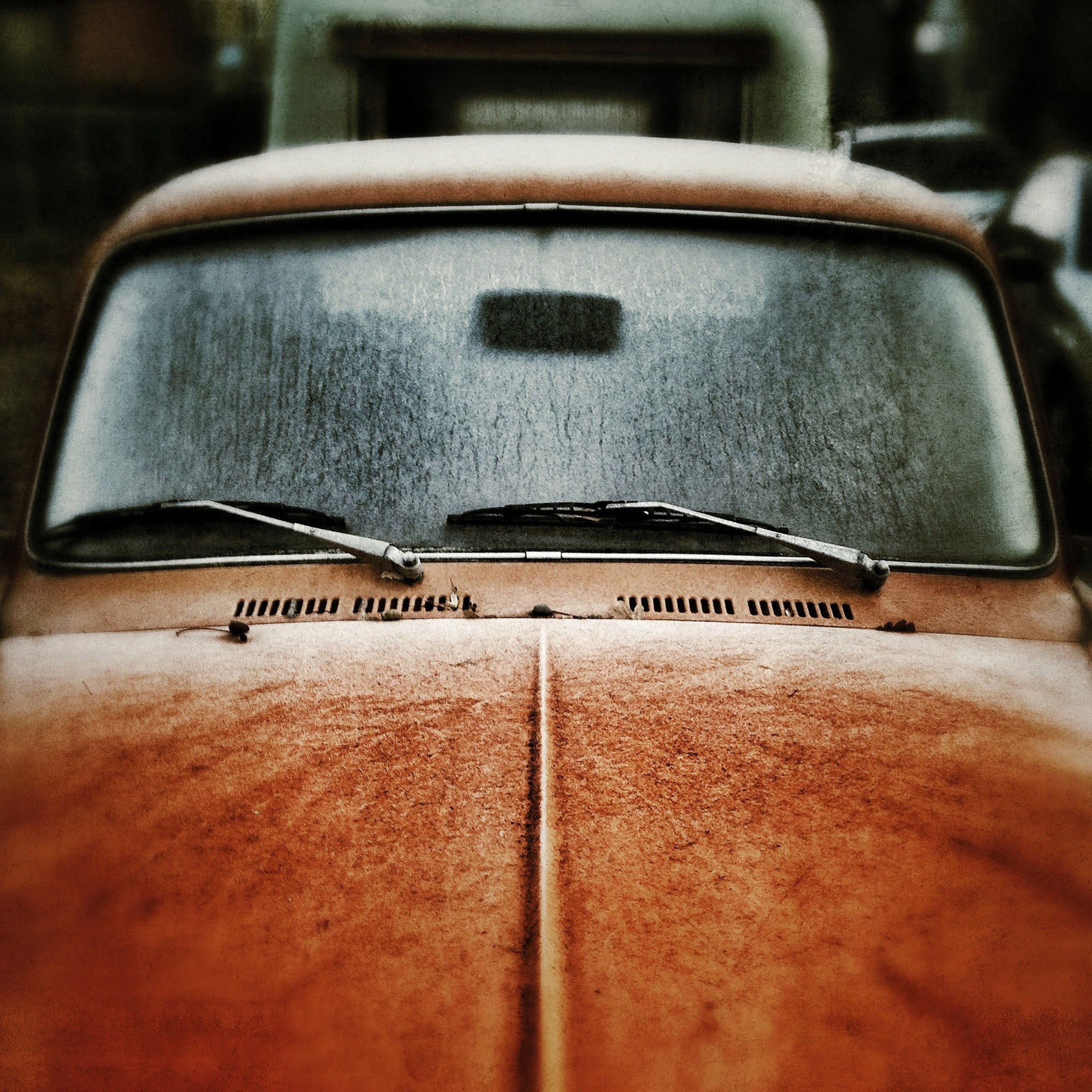 frost covered hood and windshield of an orange volkswagen beetle, hood windshield volkswagon beetle 4k, HD Wallpaper
